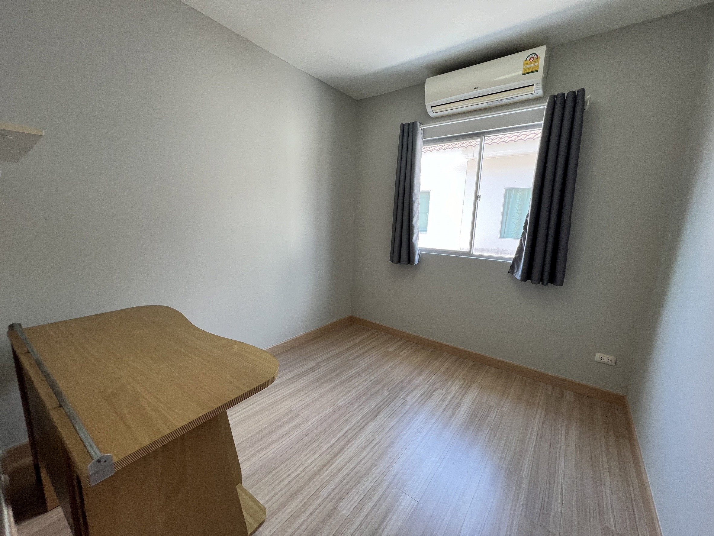 For Sales : Thalang, 2-story semi-detached house, 3 Bedrooms, 2 Bathrooms.