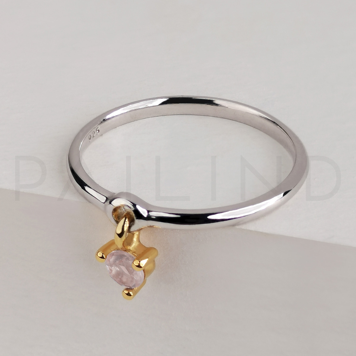 แหวนเงินดีไซน์ประดับพลอย Rose Quartz