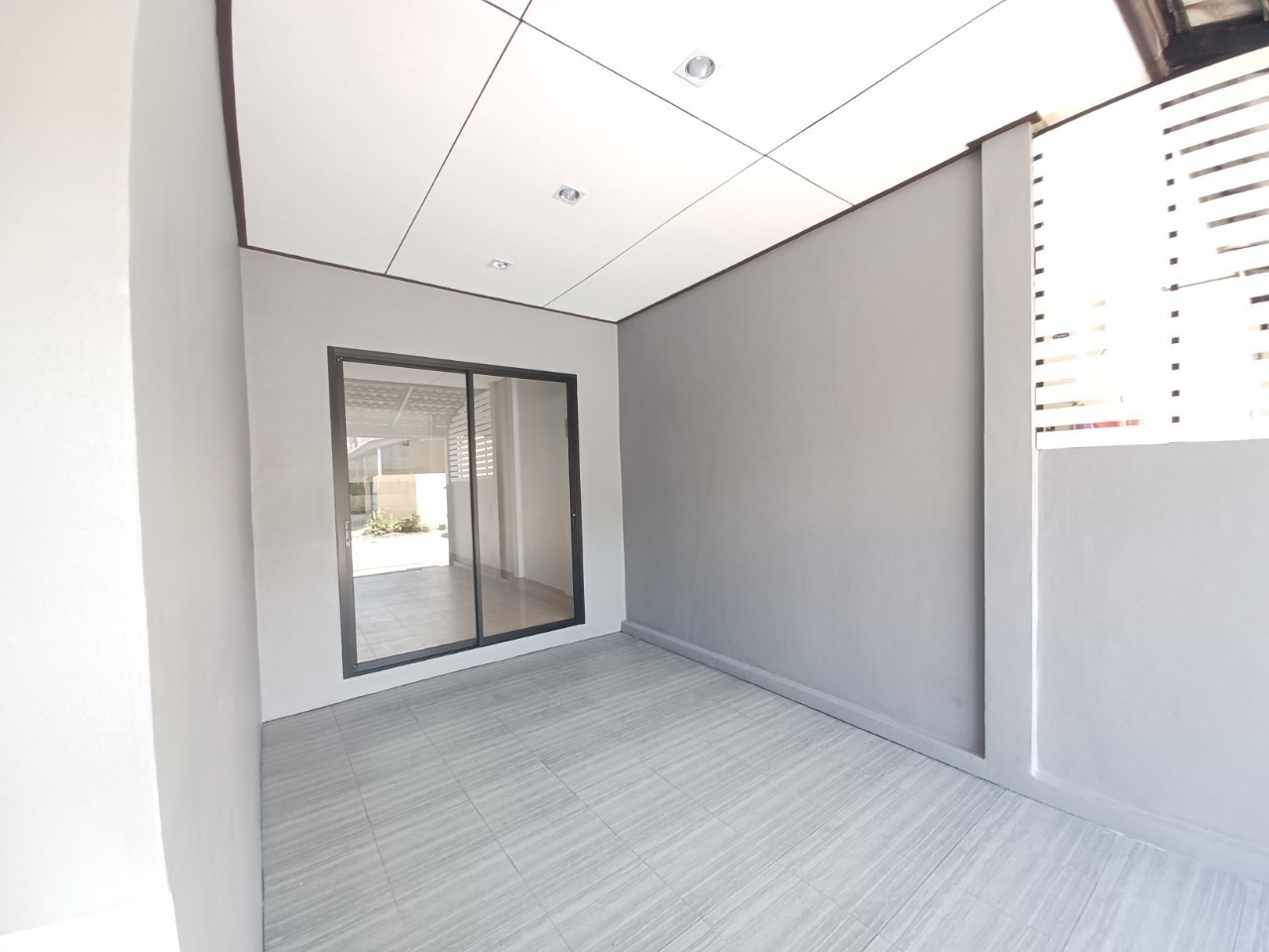 For Sales : Thalang, Town House @Ekachai Villa, 2 Bedrooms, 1 Bathrooms