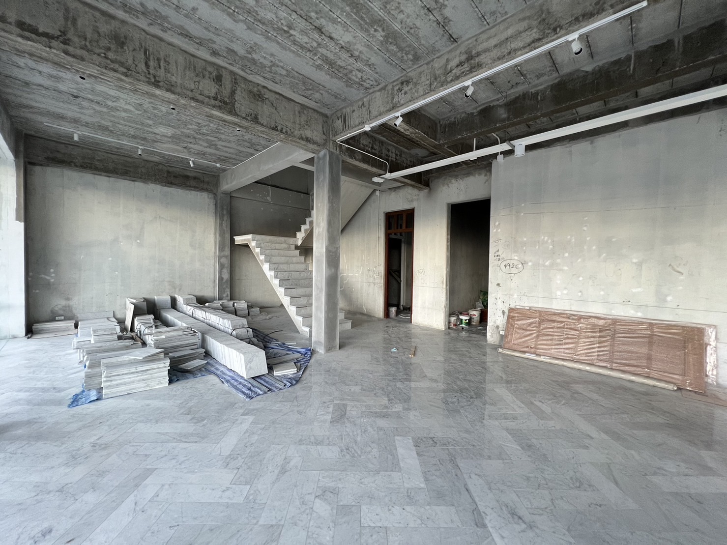 For Rent : Wichit, 3-story building opposite Big C Phuket, 400 sqm.