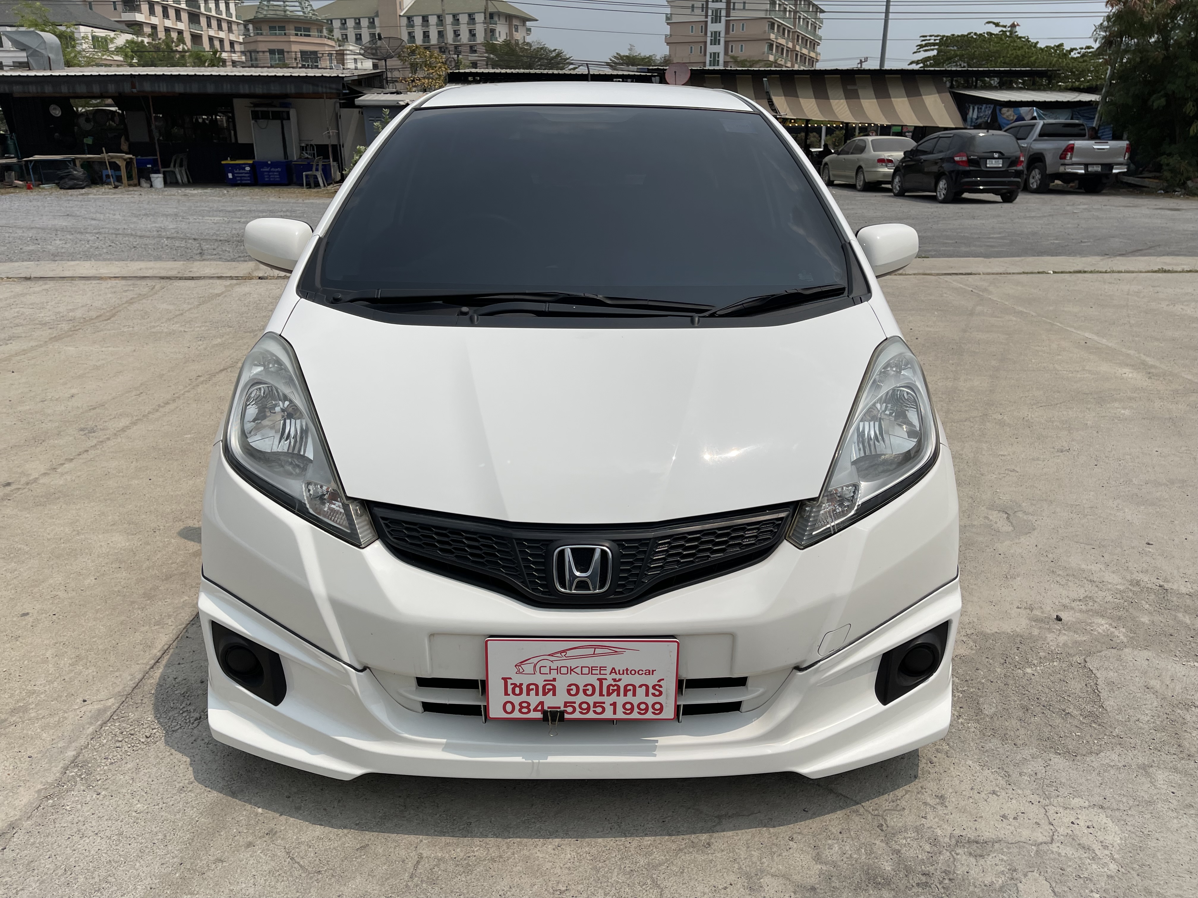 Honda Jazz 1.5 V At 2013 ขาว