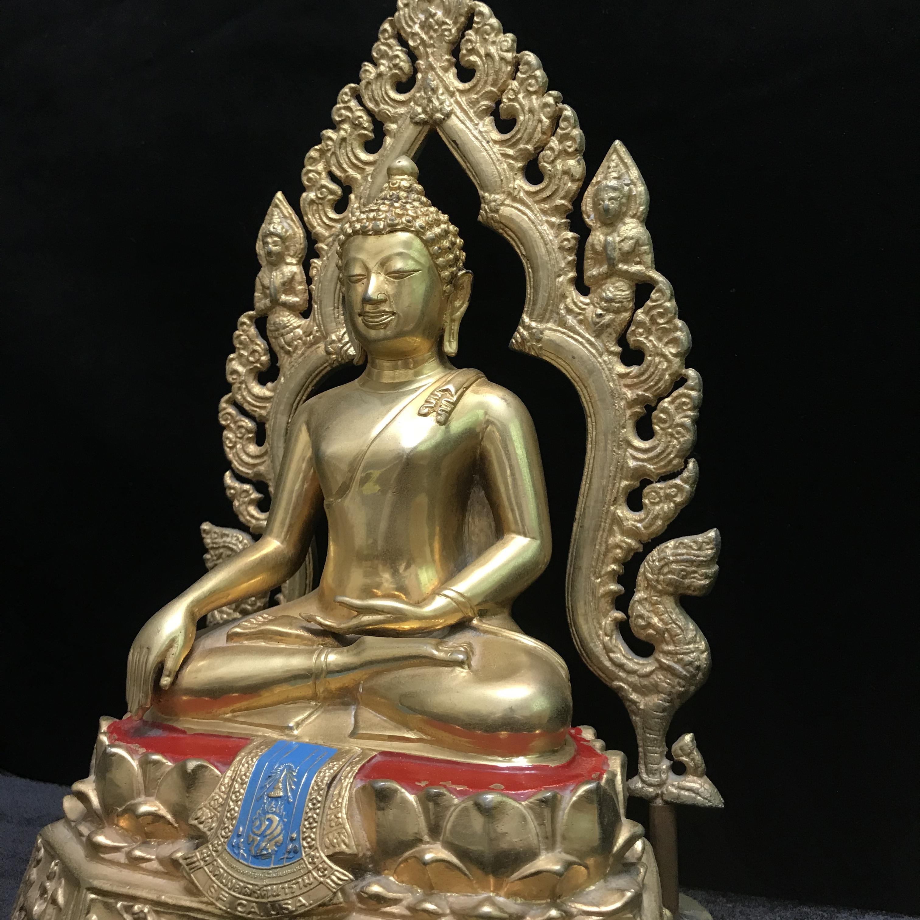 พระพุทธมงคลรัตนภูมิพัฒนมหามุนี ภปร. หน้าตัก 5นิ้ว(อาบทองคำ) วัดมงคลรัตนาราม วัดไทยในซานฟรานซิสโก สหรัฐอเมริกา ( Sanfrancisco USA.) ปี2523 (นิยมหายาก)