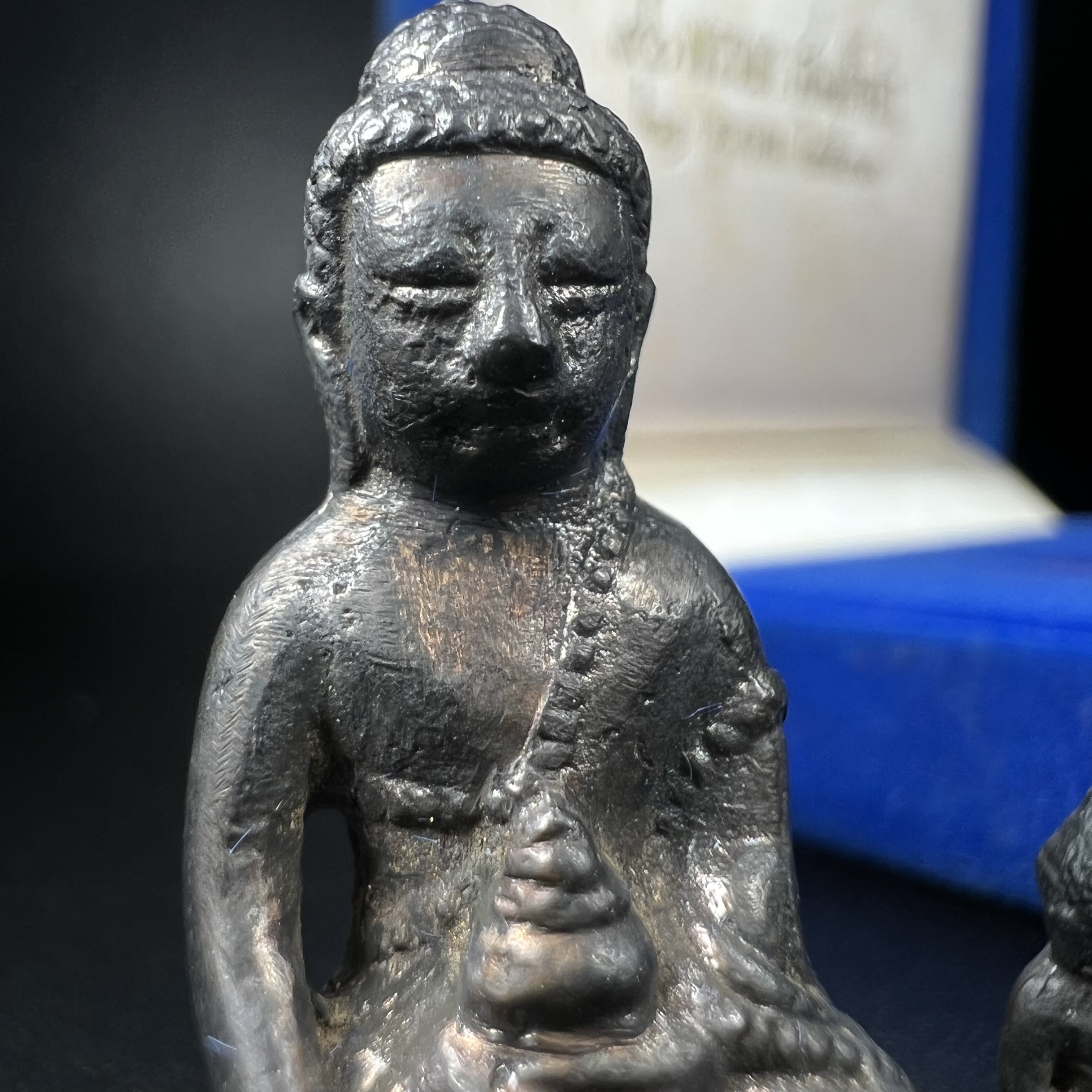 พระกริ่ง-พระชัยวัฒน์ 90พรรษาสมเด็จย่า ปี2533 เนื้อนวโลหะ(ในหลวงรัชกาลที่9เสด็จในพิธี)(1 ใน 3000 ชุด) หายาก