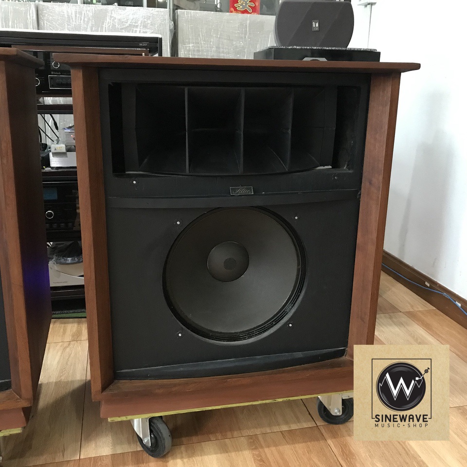 ลำโพง ยี่ห้อ Altec Lansing รุ่น 846A Valencia (Made in USA)