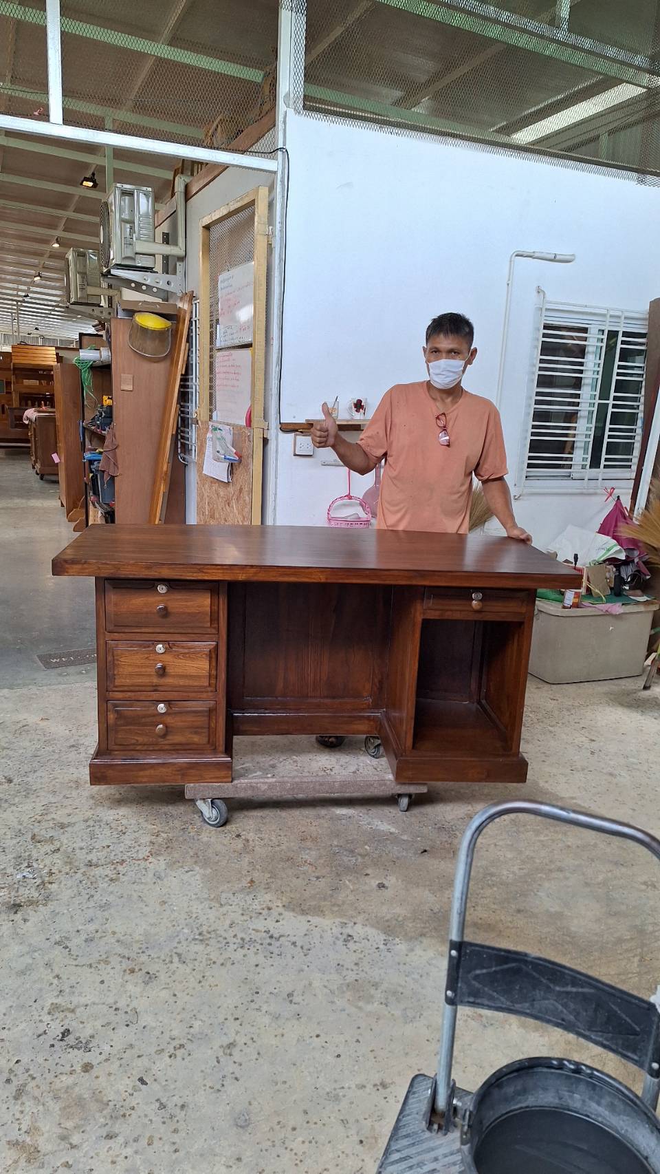 โต๊ะทำงาน รุ่น รวงทอง