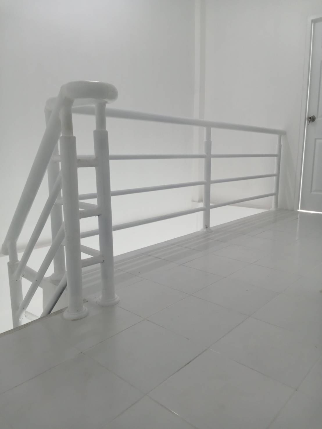 For Rent : Samkong, 3-Story Commercial Building, 2 Bedroom 2 Bathrooms