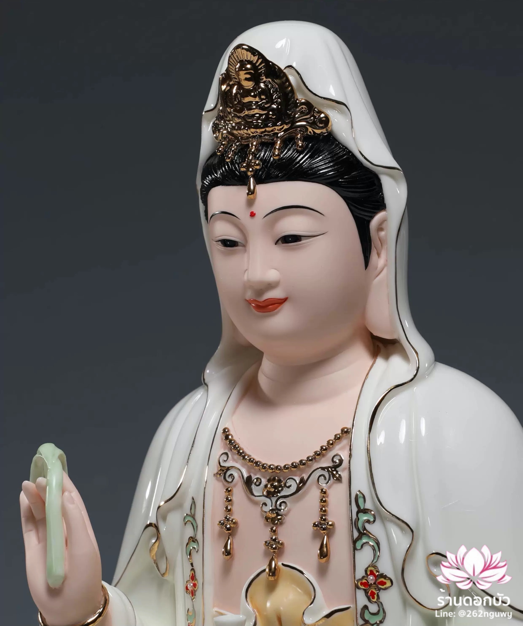 พระโพธิสัตว์กวนอิม พระแม่กวนอิมปางประทานพร ประทับนั่งดอกบัวลอยเหนือน้ำ งานกระเบื้องฮกเกี้ยน ขนาด 12/14/16/18/20 นิ้ว