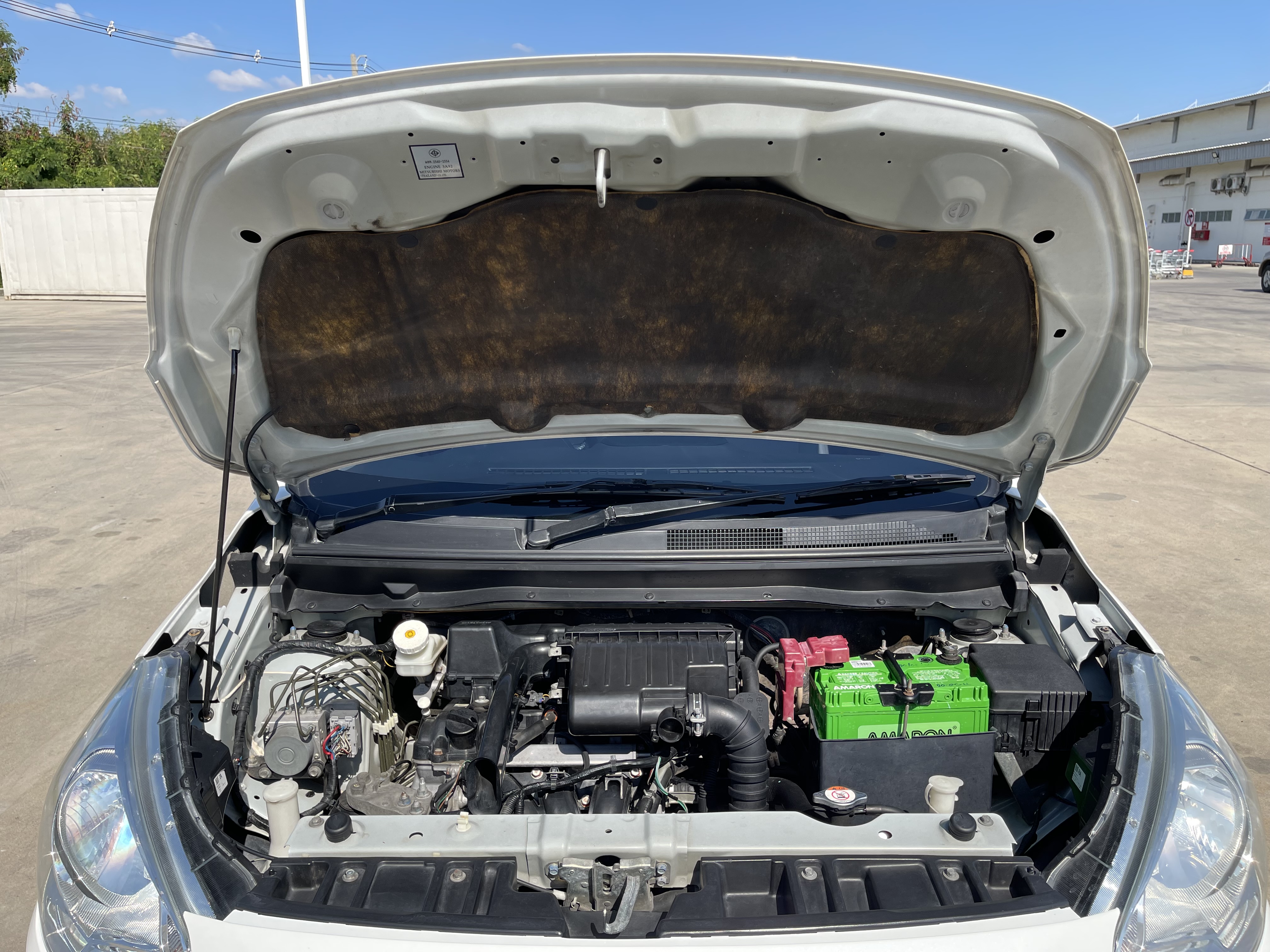 Mitsubishi Attrage 1.2 GLS Limited At 2014 ขาว