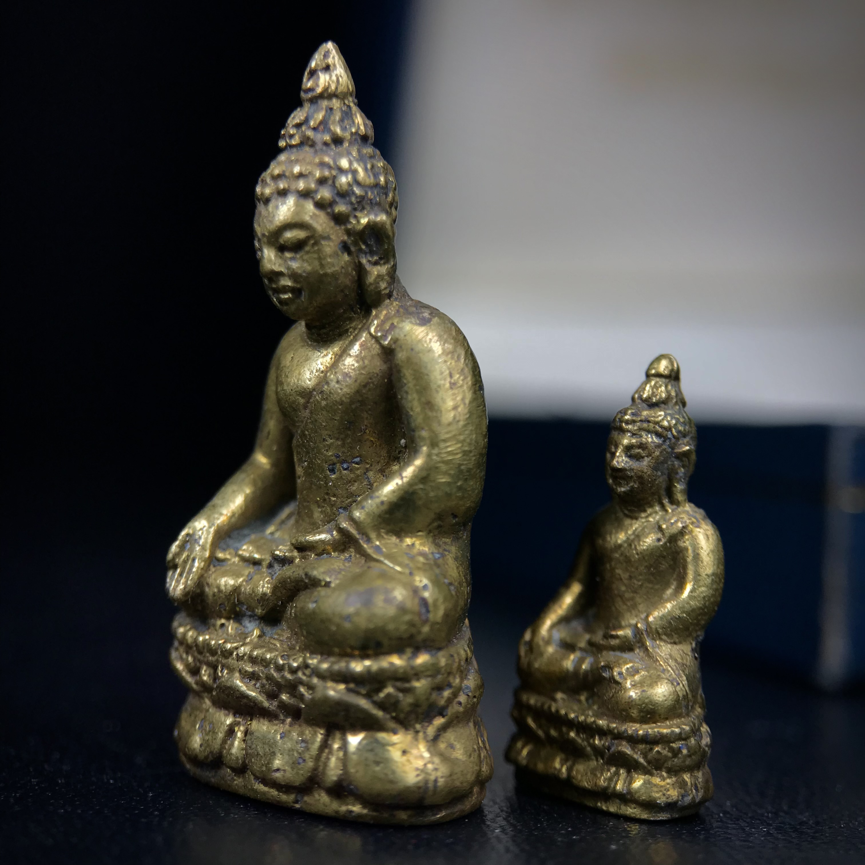 พระกริ่ง-พระชัยวัฒน์ไพรีพินาศ วัดบวรนิเวศวิหาร รุ่นผ้าป่าสิงห์บุรีปี2528(ชนวนมวลสารไพรีรุ่นแรก)(1ใน1500ชุด)สภาพสวยพร้อมกล่องบรรจุเดิมชุดกรรมการรับพระราชทานจากสมเด็จพระเทพในวโรกาสเด็จพระราชดำเนินทรงประกอบพิธีวางศิลาฤกษ์พระอุโบสถวัดตรีทศเทพวรวิหาร(หายากมาก)