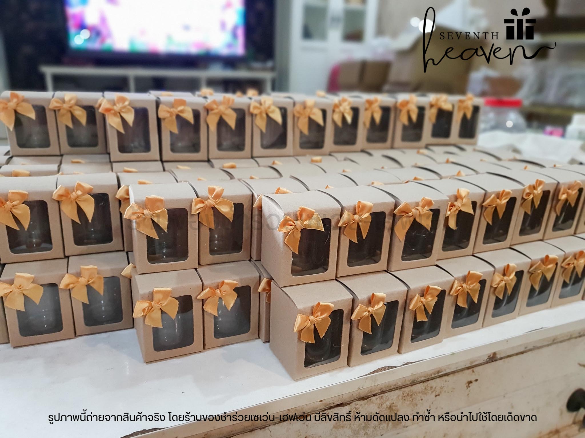 ของชำร่วยงานศพ แก้วเป็กใส ในกล่องคราฟท์สีน้ำตาล