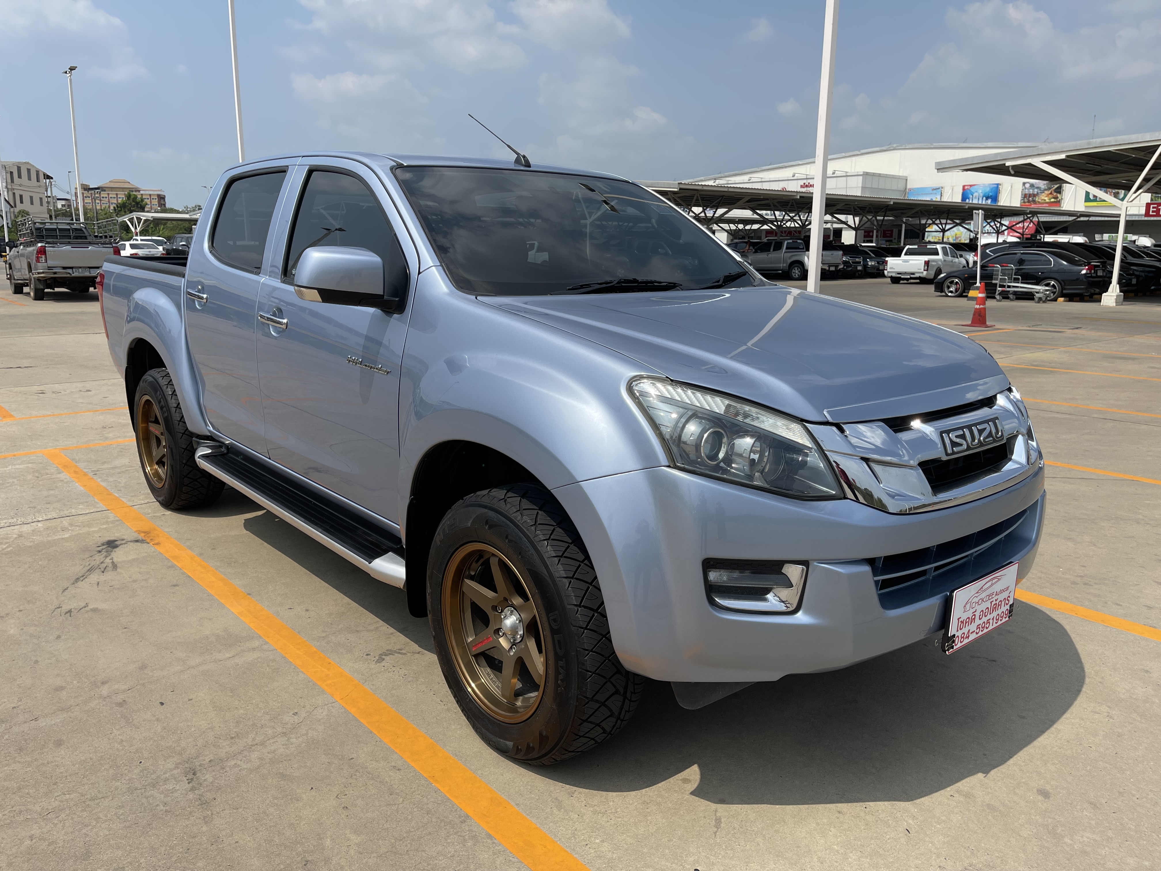 Isuzu Dmax All New 4ประตู Hilander 2.5 Vgs Z 2015 ฟ้า