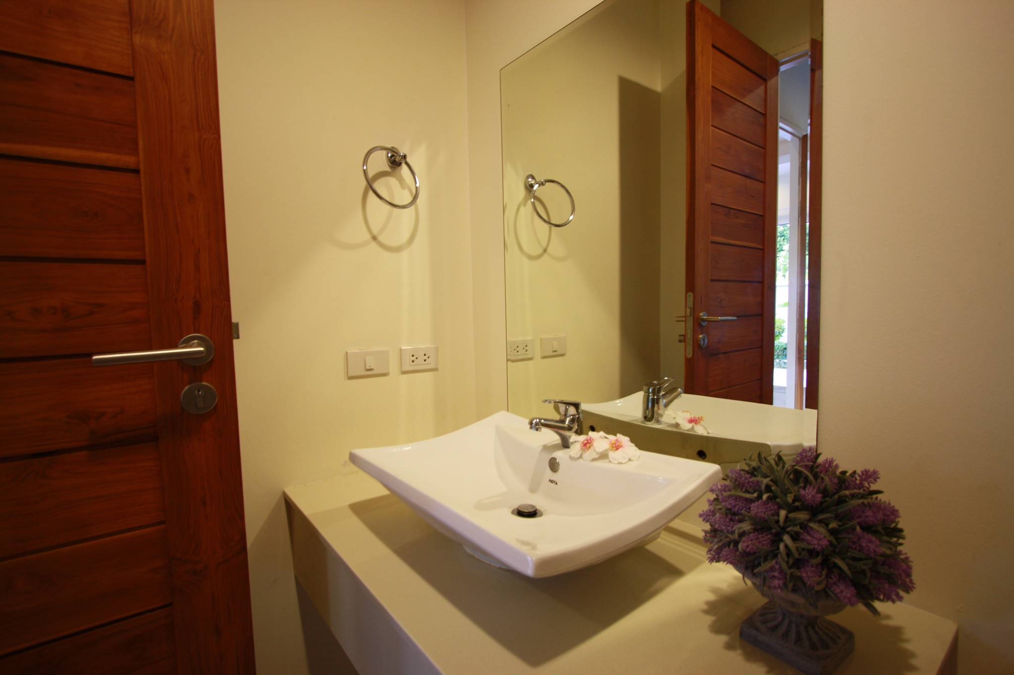 For Rent :Chalong Luxury Pool Villa 2 bed room 2 bath room