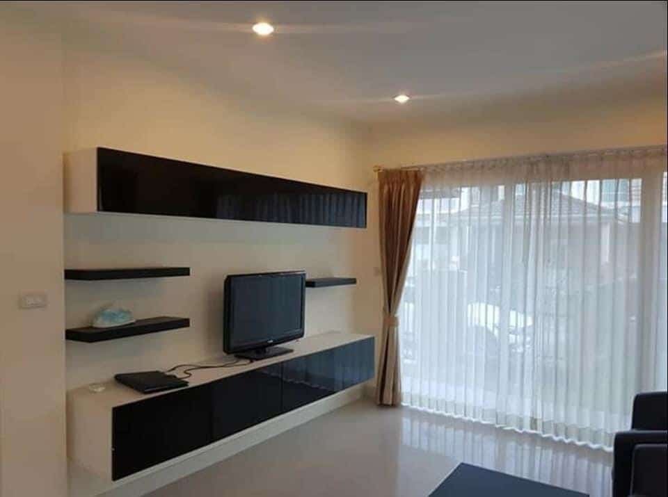 For Rent : Kathu, Private House Modern Style, 3 bedrooms 2 Bathrooms, Garden View