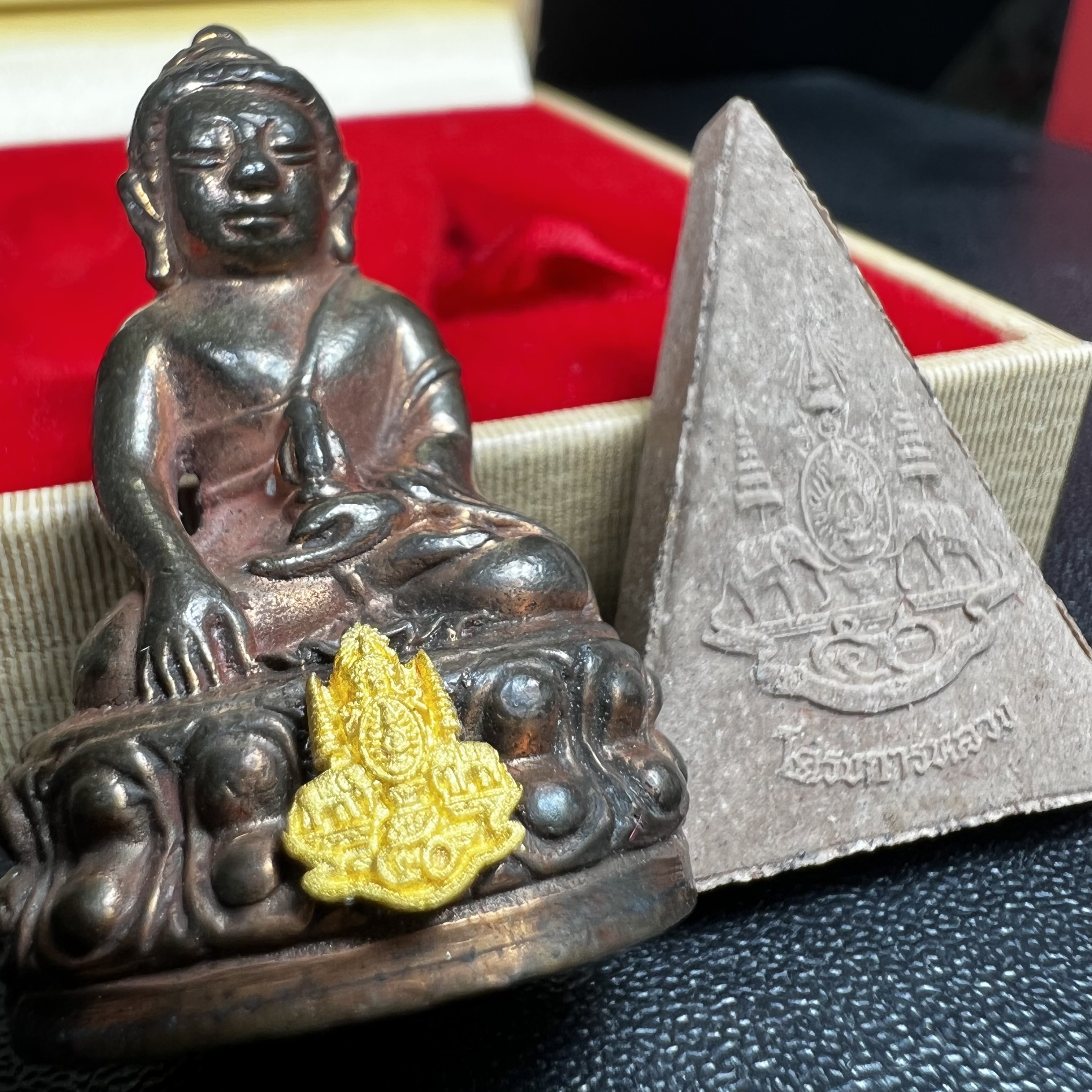 พระกริ่งเจริญโภคทรัพย์ พระพิมพ์จิตรลดา ที่ระลึกโครงการหลวง ปี2539(ชุดกรรมการหายาก)(1ใน1999ชุด)