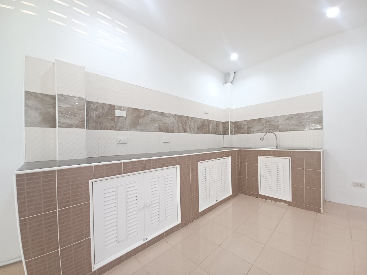 For Sales : Thalang, Town House @Ekachai Villa, 2 Bedrooms, 1 Bathrooms