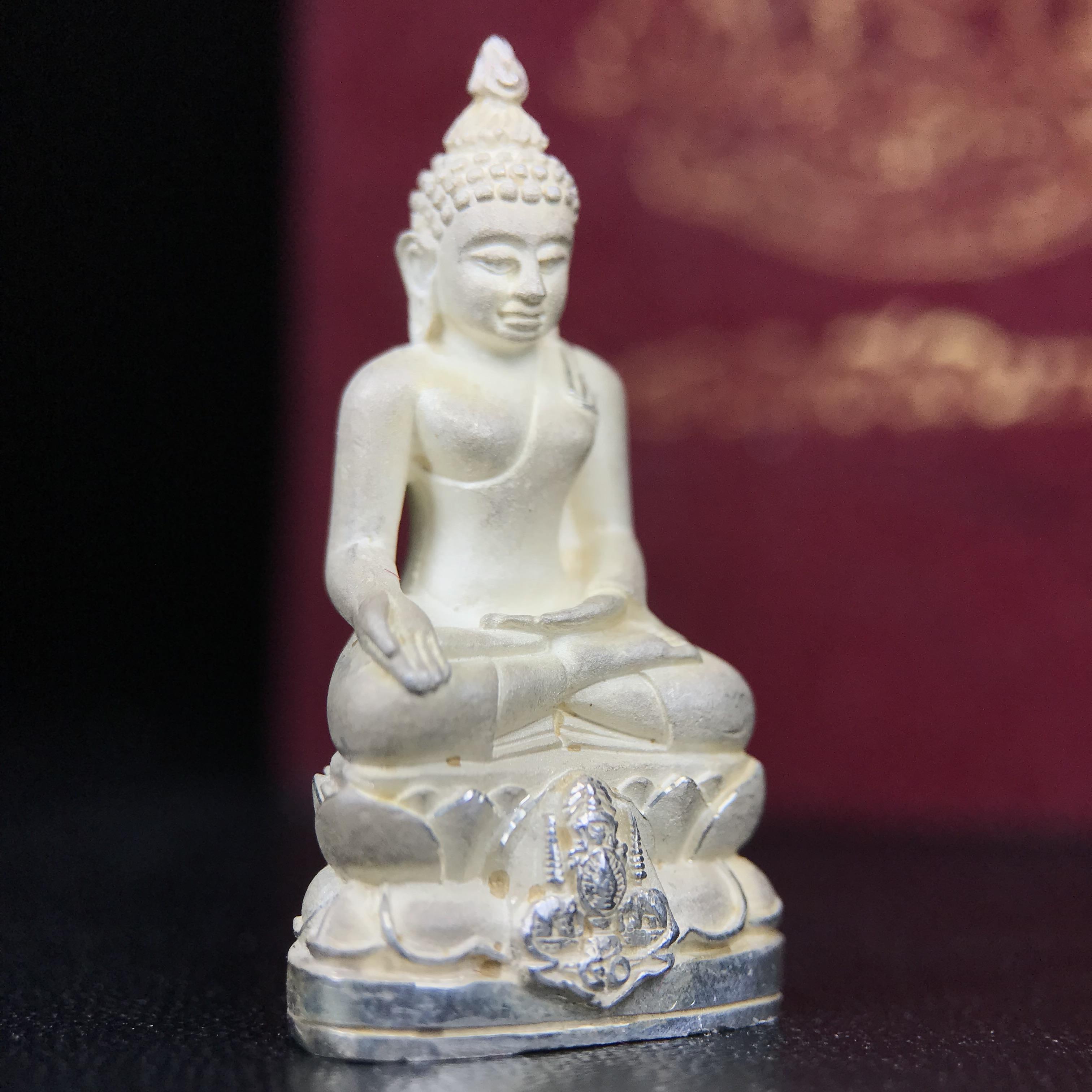 พระกริ่งไพรีพินาศ ตรากาญจนาภิเษก วัดบวรนิเวศวิหาร ที่ระลึกในหลวงรัชกาลที่9 ครองสิริราชสมบัติครบ 50ปี เนื้อเงิน เข้มขลังทรงอานุภาพยิ่งใหญ่ กำราบศัตรูพ่ายสิ้น พระไพรีพินาศ