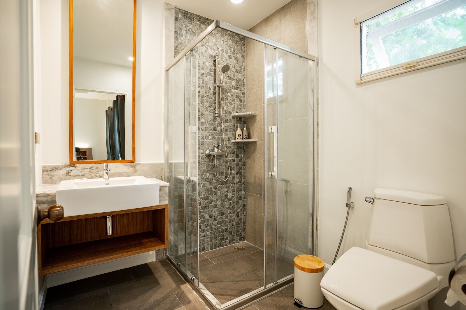 For Rent : Rawai, Pool Villa with Jacuzzi, 3 bedrooms 3 Bathrooms, Pool view.