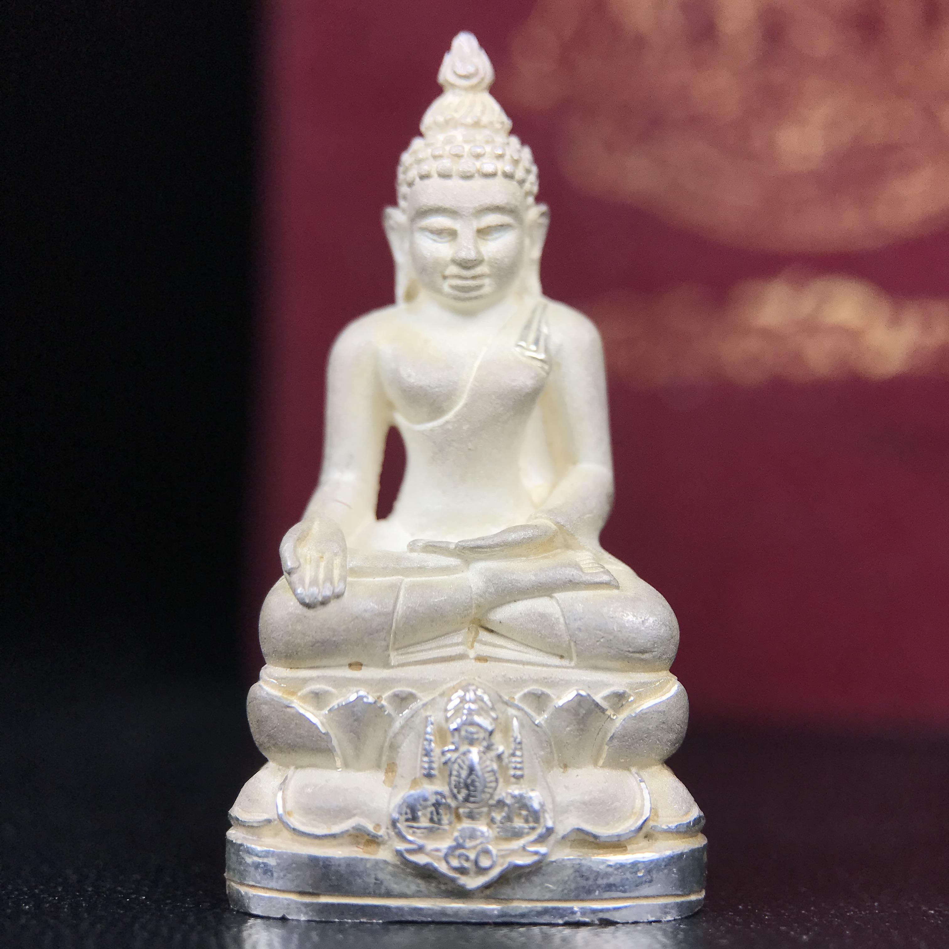 พระกริ่งไพรีพินาศ ตรากาญจนาภิเษก วัดบวรนิเวศวิหาร ที่ระลึกในหลวงรัชกาลที่9 ครองสิริราชสมบัติครบ 50ปี เนื้อเงิน เข้มขลังทรงอานุภาพยิ่งใหญ่ กำราบศัตรูพ่ายสิ้น พระไพรีพินาศ