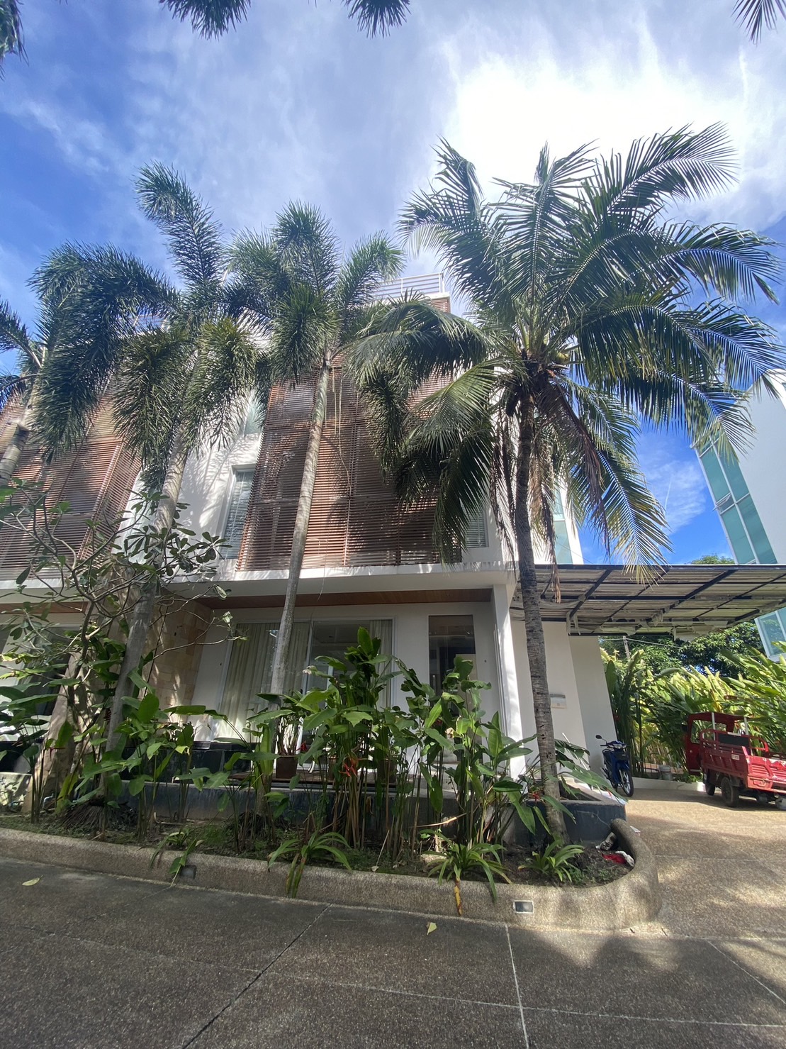 For Rent : Kohkaew, Modern House with Swimming Pool, 4 bedroom 5 bathroom