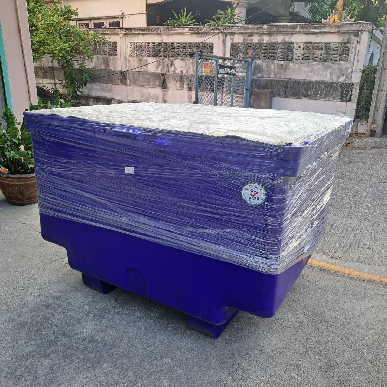 ถังแช่ฉลาม 1000 ลิตร (สีน้ำเงิน)