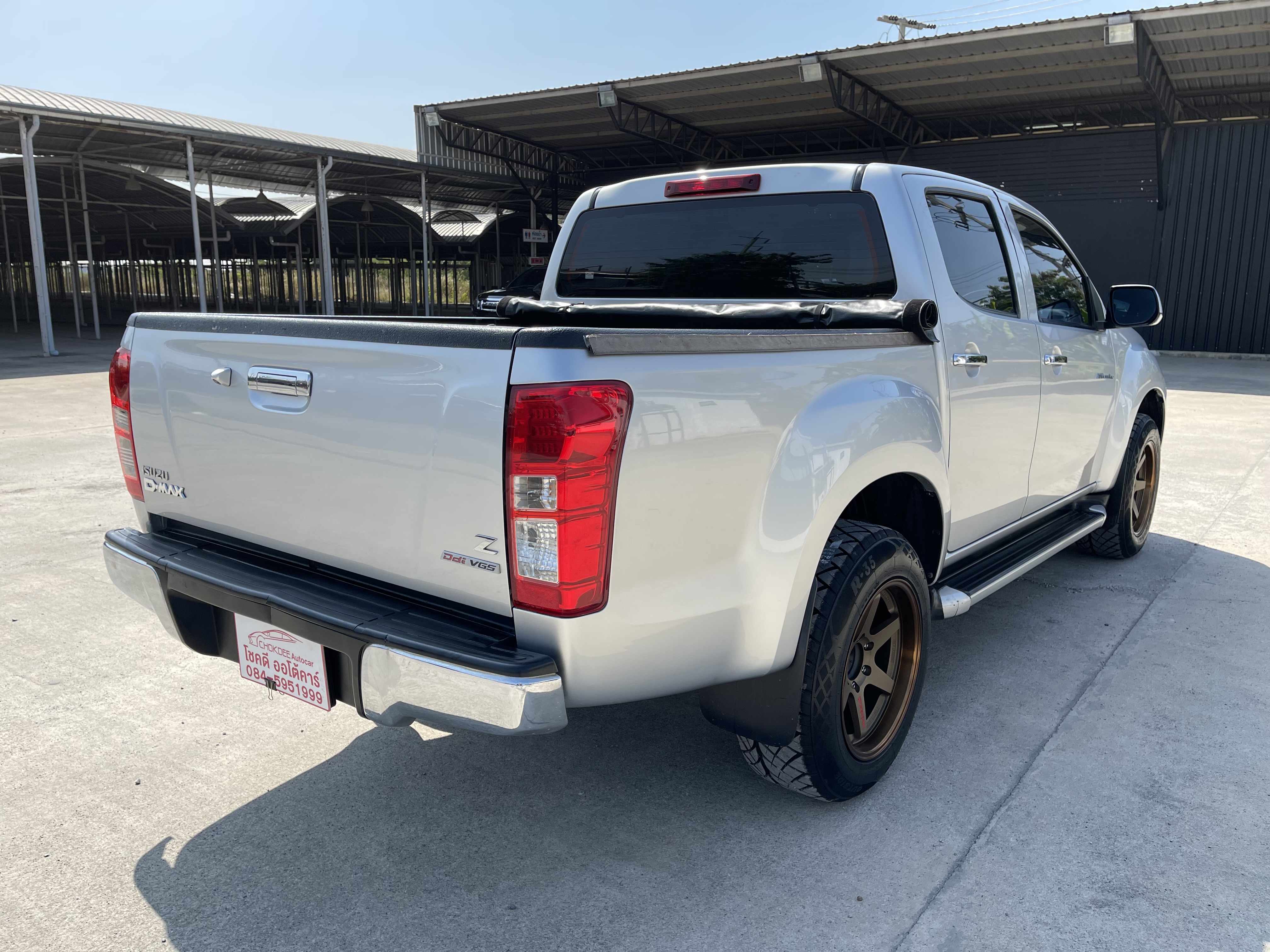 Isuzu Dmax All New 4ประตู Hilander 2.5 Vgs Z Dvd 2013 เงิน