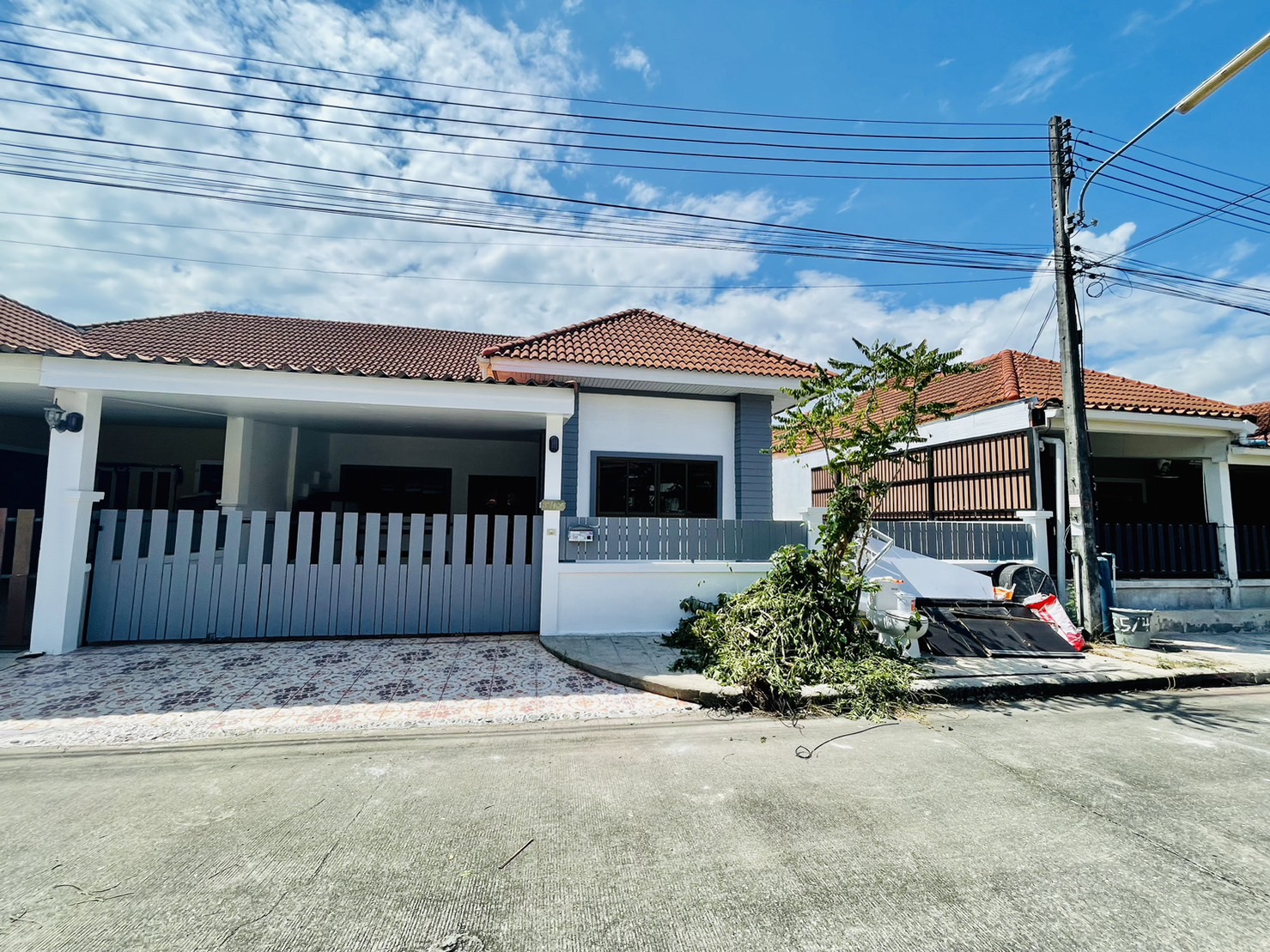 For Sales : Kohkeaw, Town Home @Chaofa Garden Home, 3 Bedrooms 2 Bathrooms