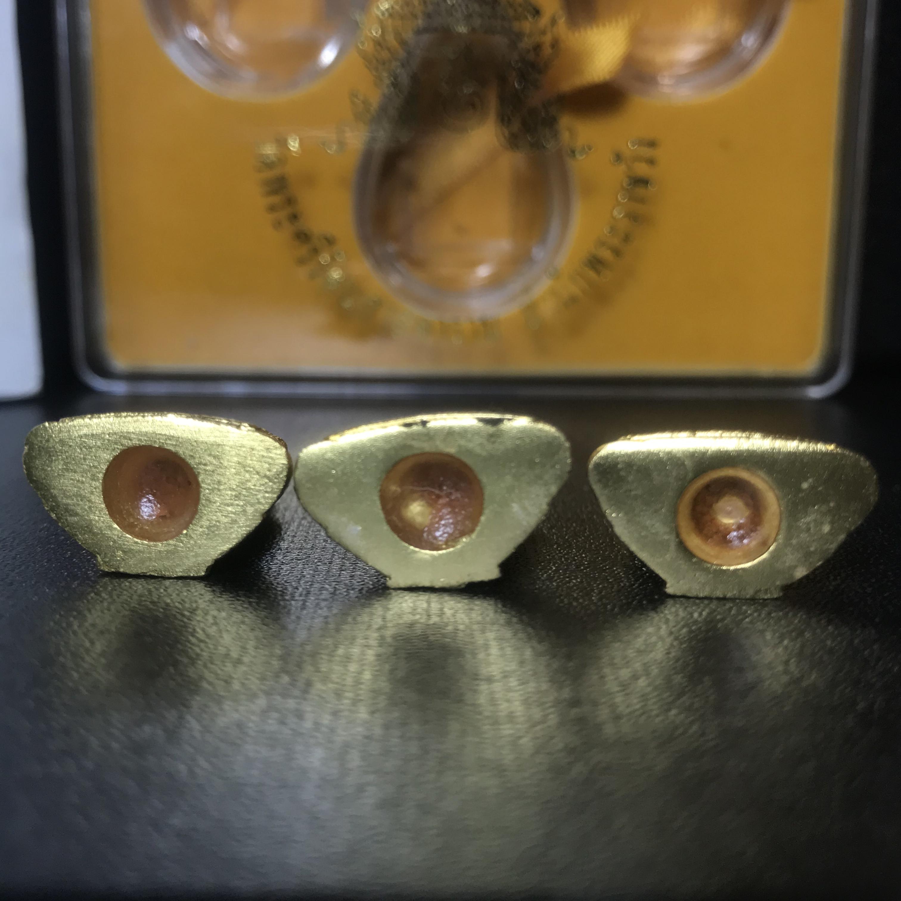 พระพุทธมหามณีรัตนปฏิมากร(พระแก้วมรกต) วัดพระศรีรัตนศาสดาราม สำนักพระราชวัง จัดสร้าง ชุด3 ฤดู ร้อน ฝน หนาว(บรรจุมวลสารใต้ฐาน)