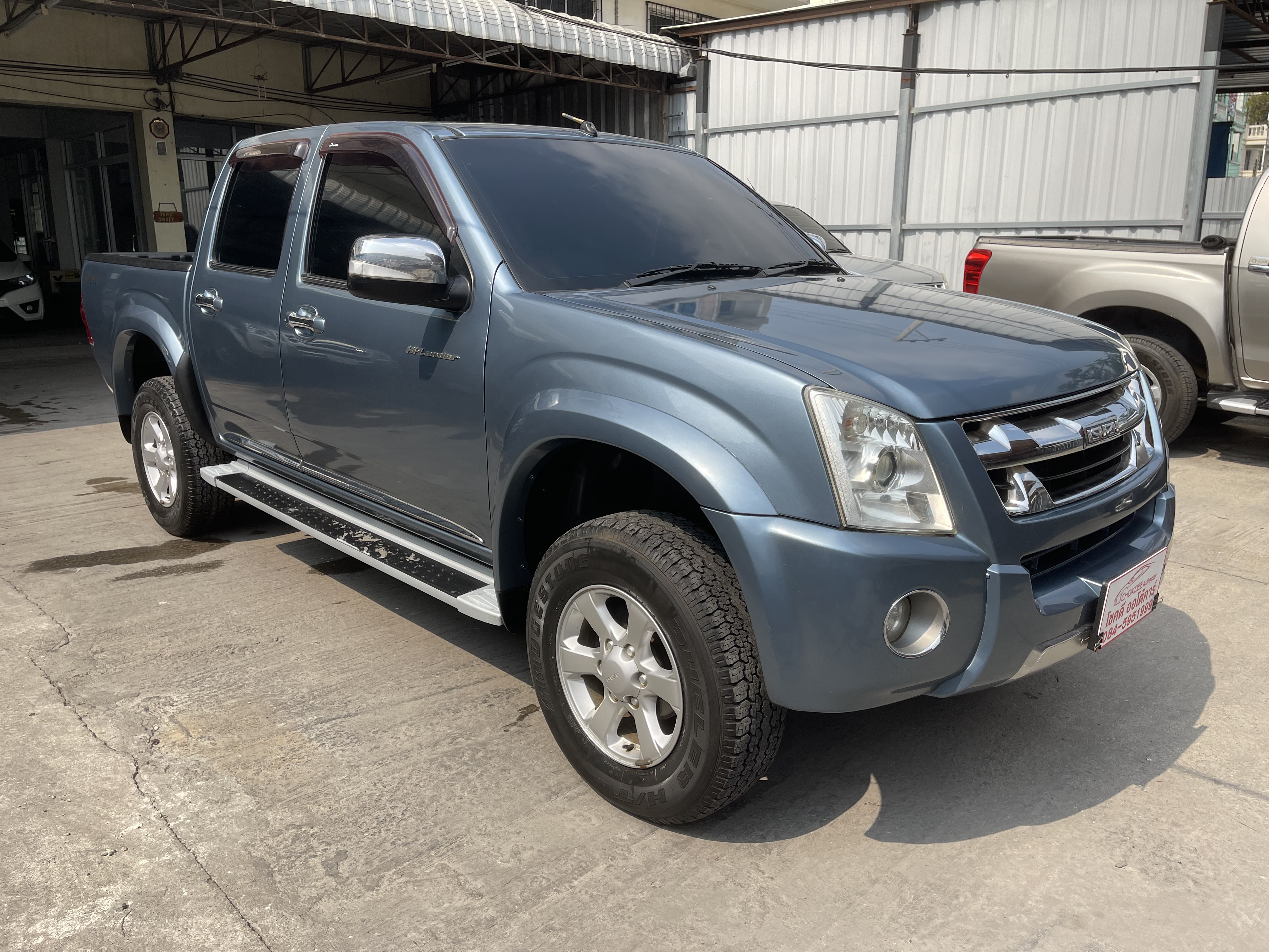 Isuzu Dmax 4ประตู Hilander 2.5 Abs 2011 เทา