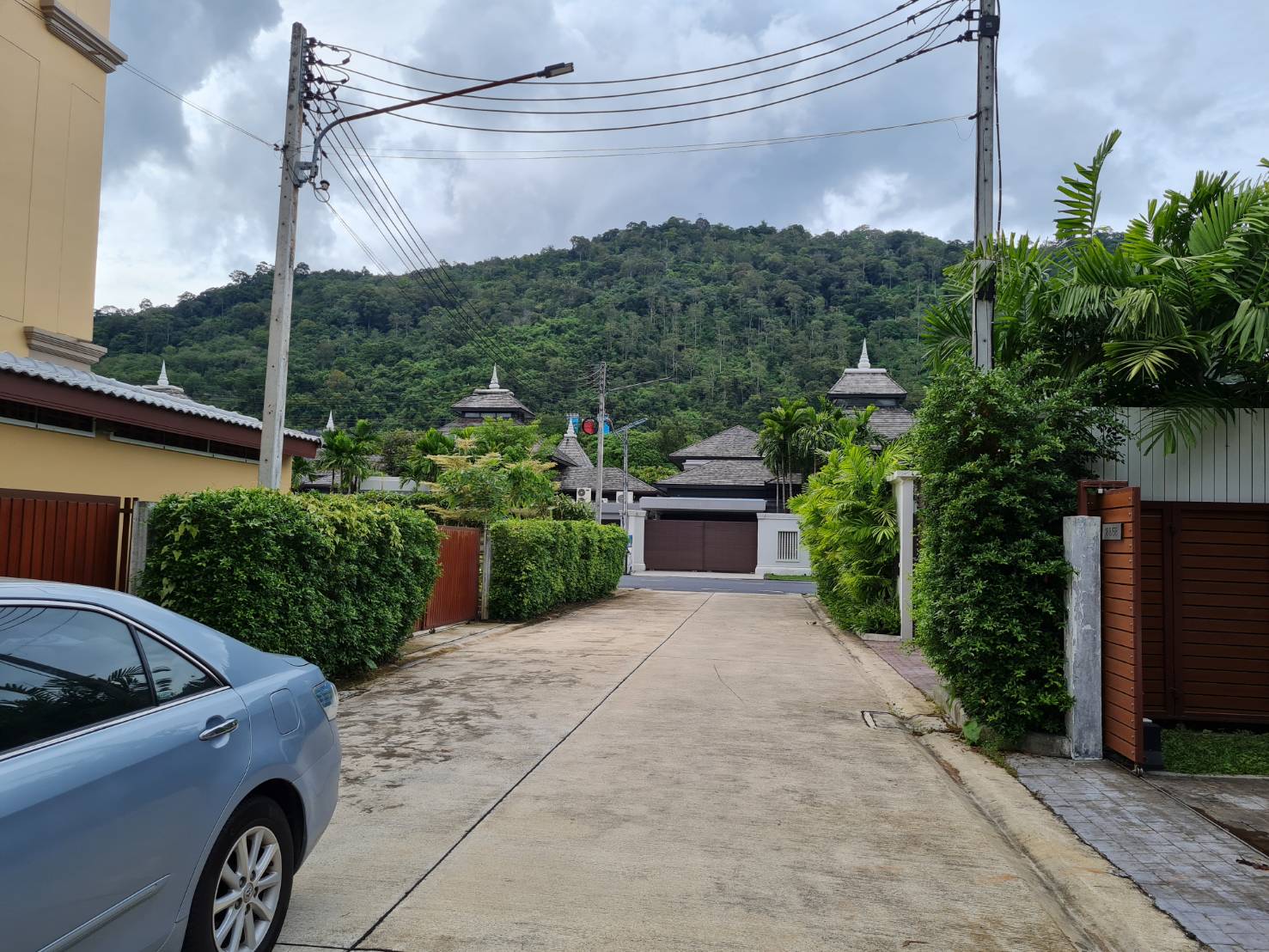 For Rent : 2Story beautiful house with big yard 3 bedroom