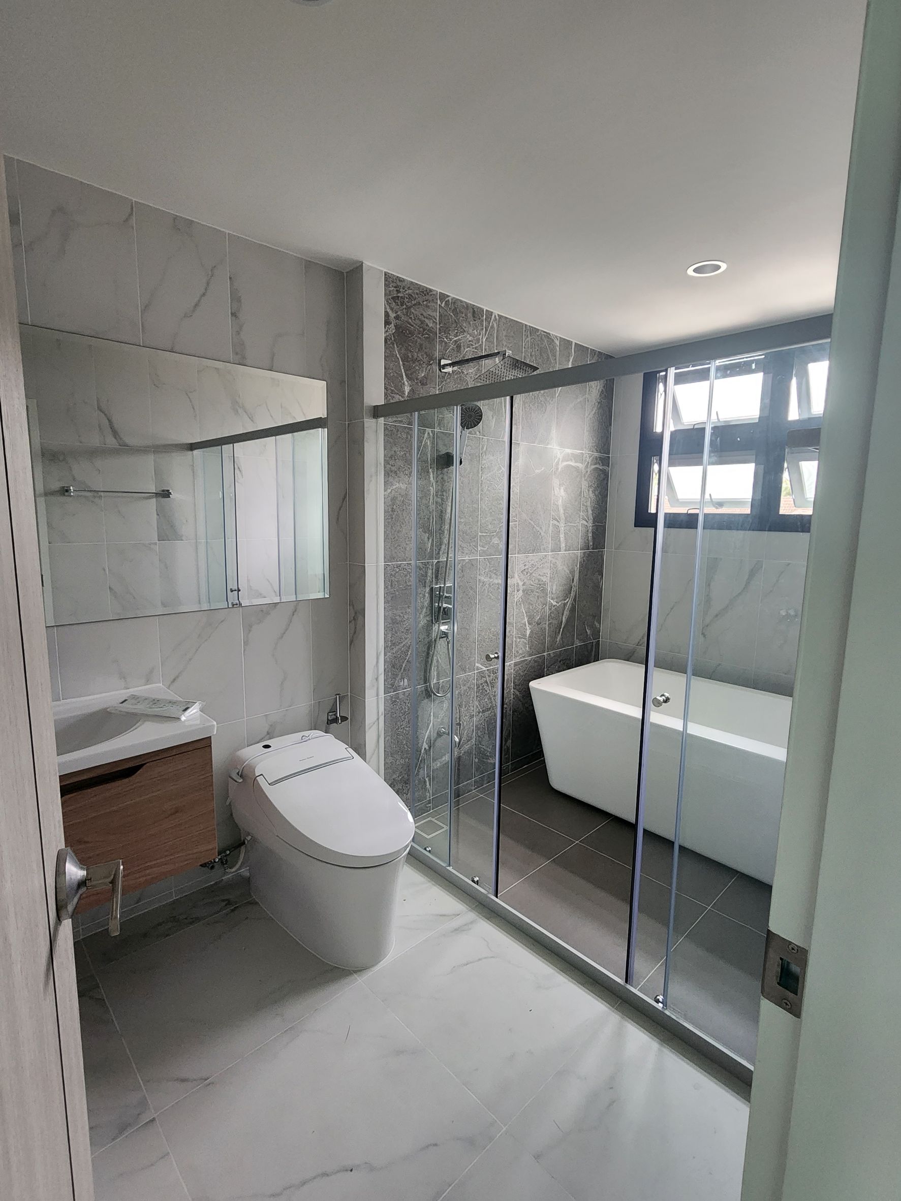 For Sales : Kohkaew, 2-storey detached house, 4 bedrooms 6 bathrooms