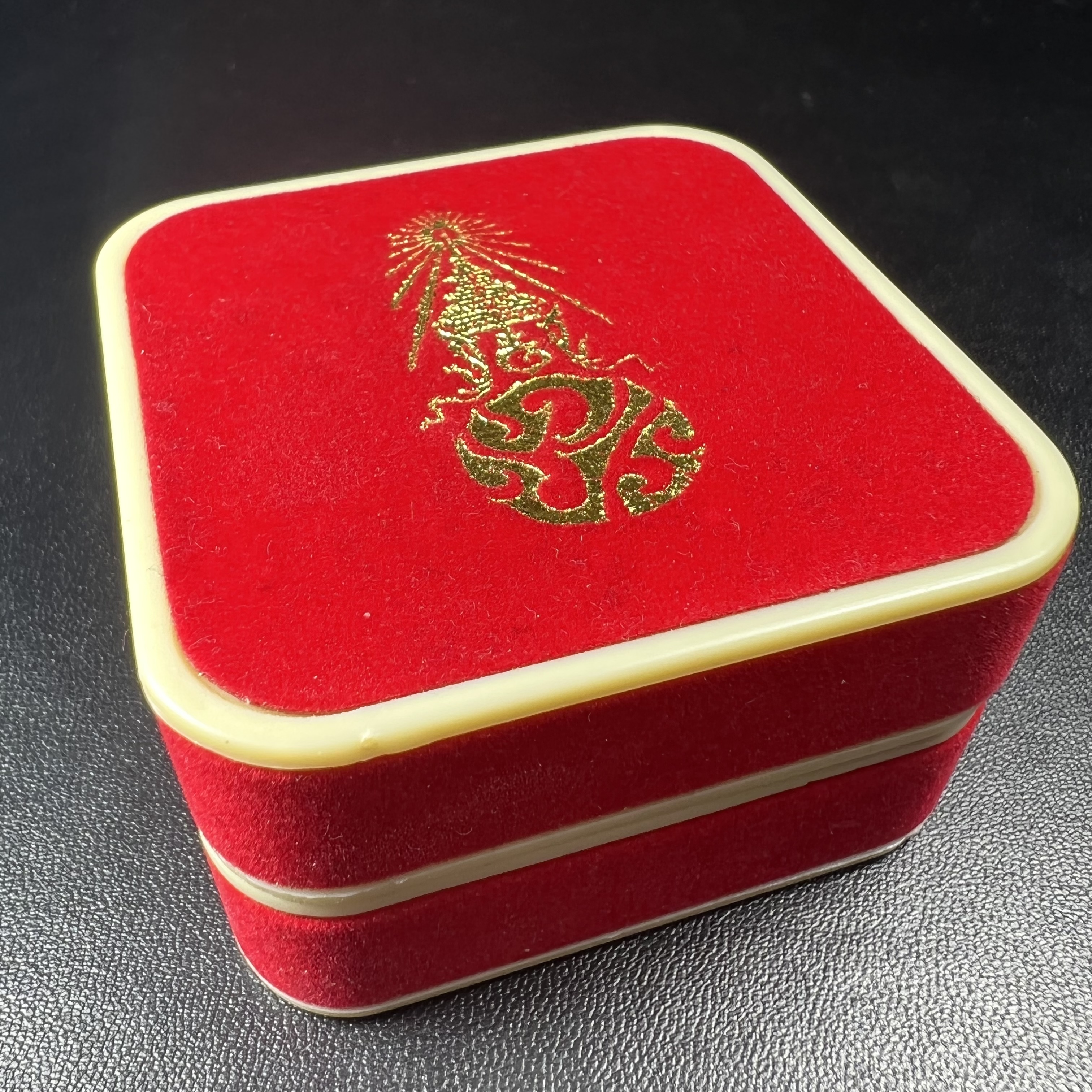 พระกริ่งพระพุทธชินสีห์ ภปร. (รุ่น2) เนื้อนวโลหะ กองทุนฟันเทียมพระราชทาน ในวโรกาสมหามงคล 80 พรรษา ปี 2550 (1 ใน 6499 องค์)