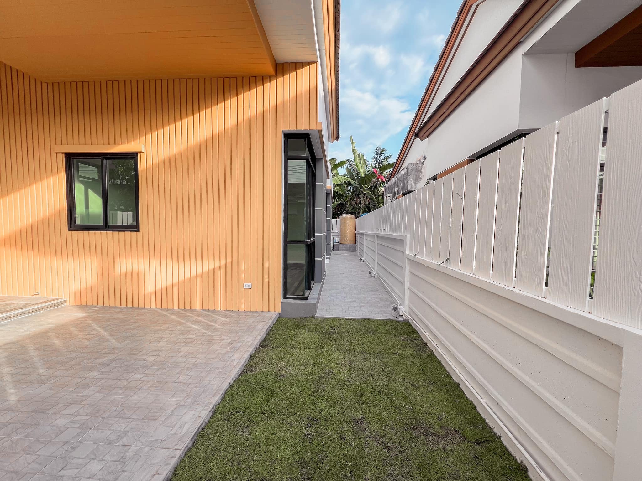 For Sales : Phuket Town, New renovated twin house, 3 Bedrooms 2 Bathrooms