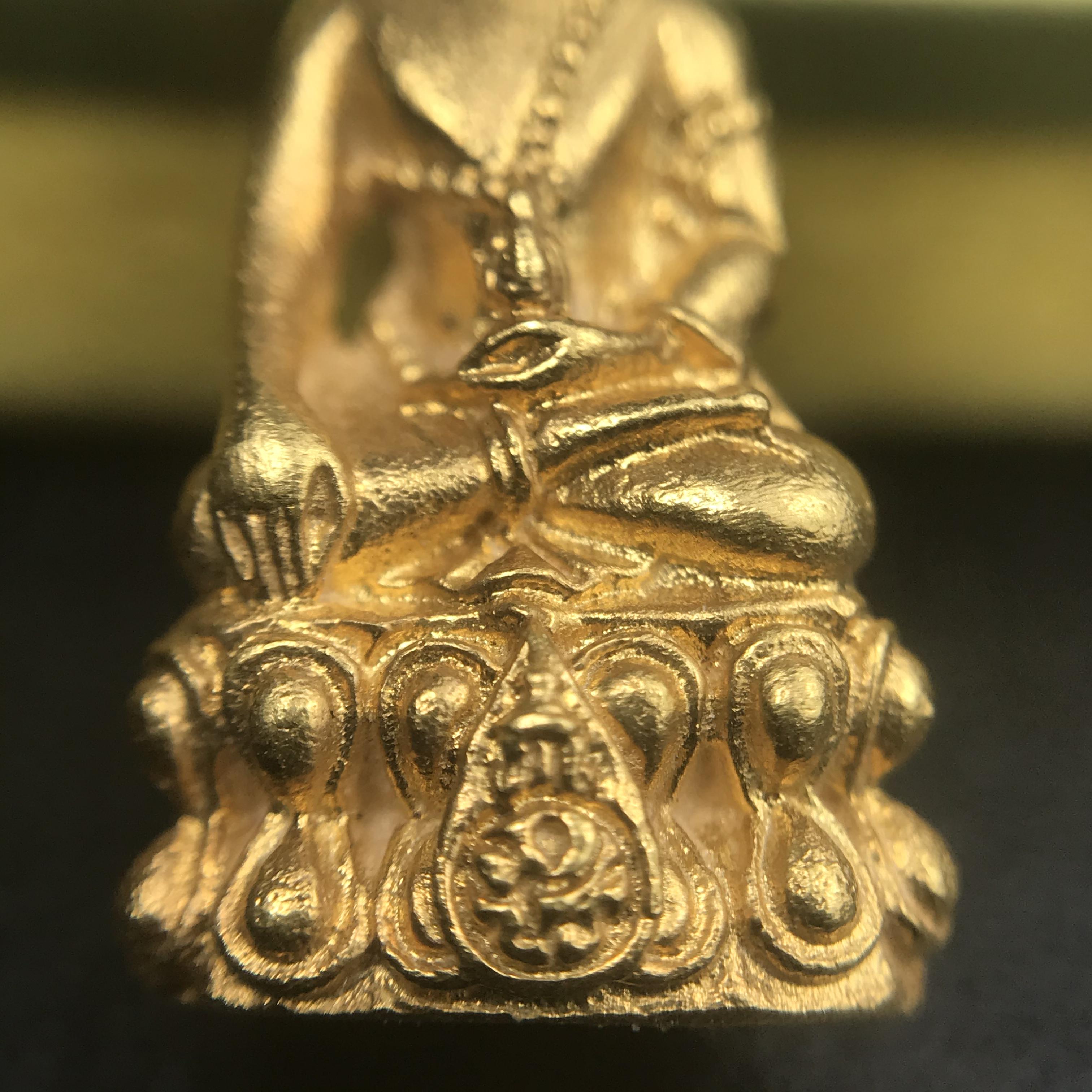 พระชัยวัฒน์นวปทุม ภปร. วัดปทุมวนาราม ปี2535 เนื้อทองคำ(ในหลวงรัชกาลที่9เสด็จเททอง)(สภาพสวยเดิมครบสมบูรณ์หายาก)