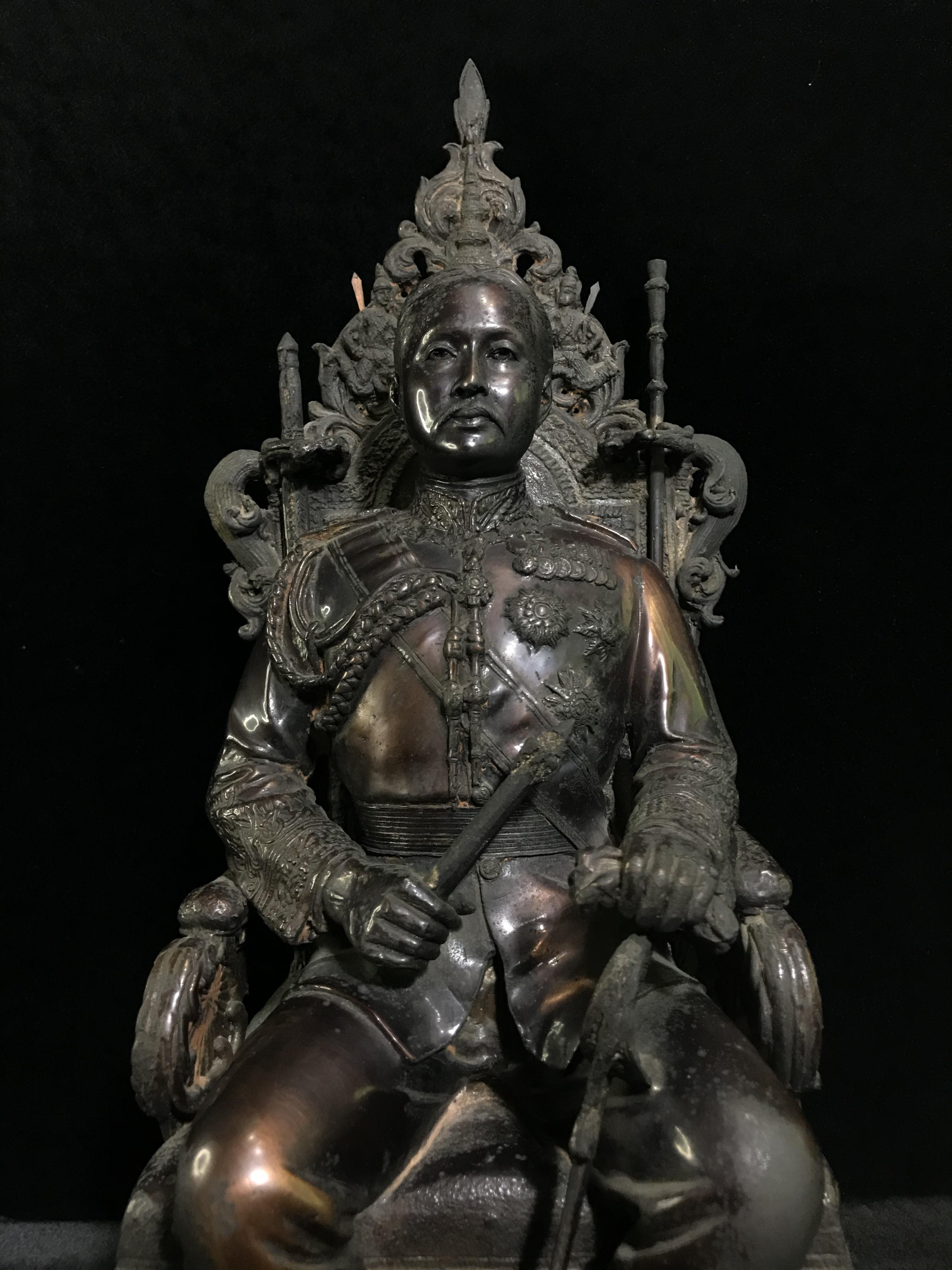 พระบรมรูปจำลองรัชกาลที่5 ครบ99ปี โรงเรียนนายร้อย จปร. จ.นครนายก ปี2529(ในหลวงร.9เสด็จในพิธี)