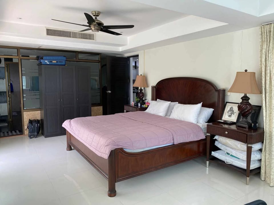 For Sale : Patong Harbor View Condo, 3 Bedrooms 2 Bedrooms, 5th flr.
