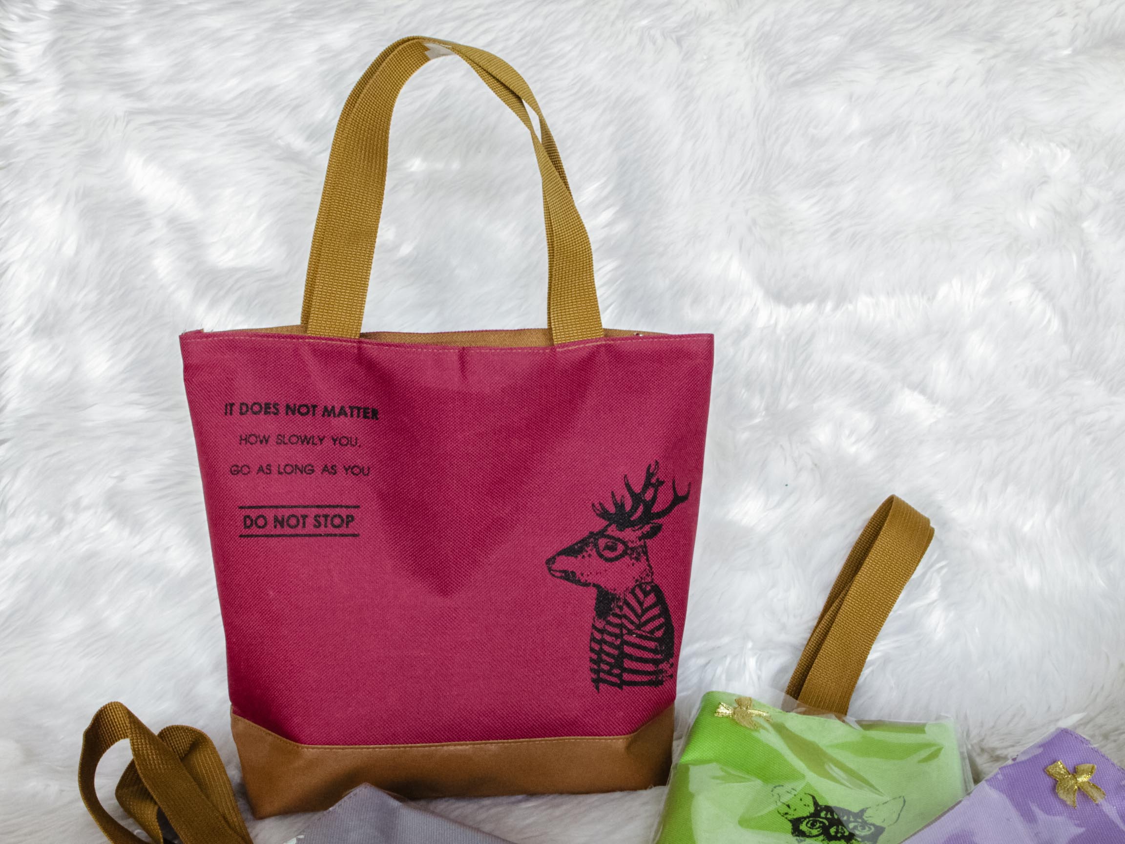 ของชำร่วยงานศพ กระเป๋าผ้าเนื้อหนา หูหิ้ว ซิปยาว ขยายก้นอยู่ทรง