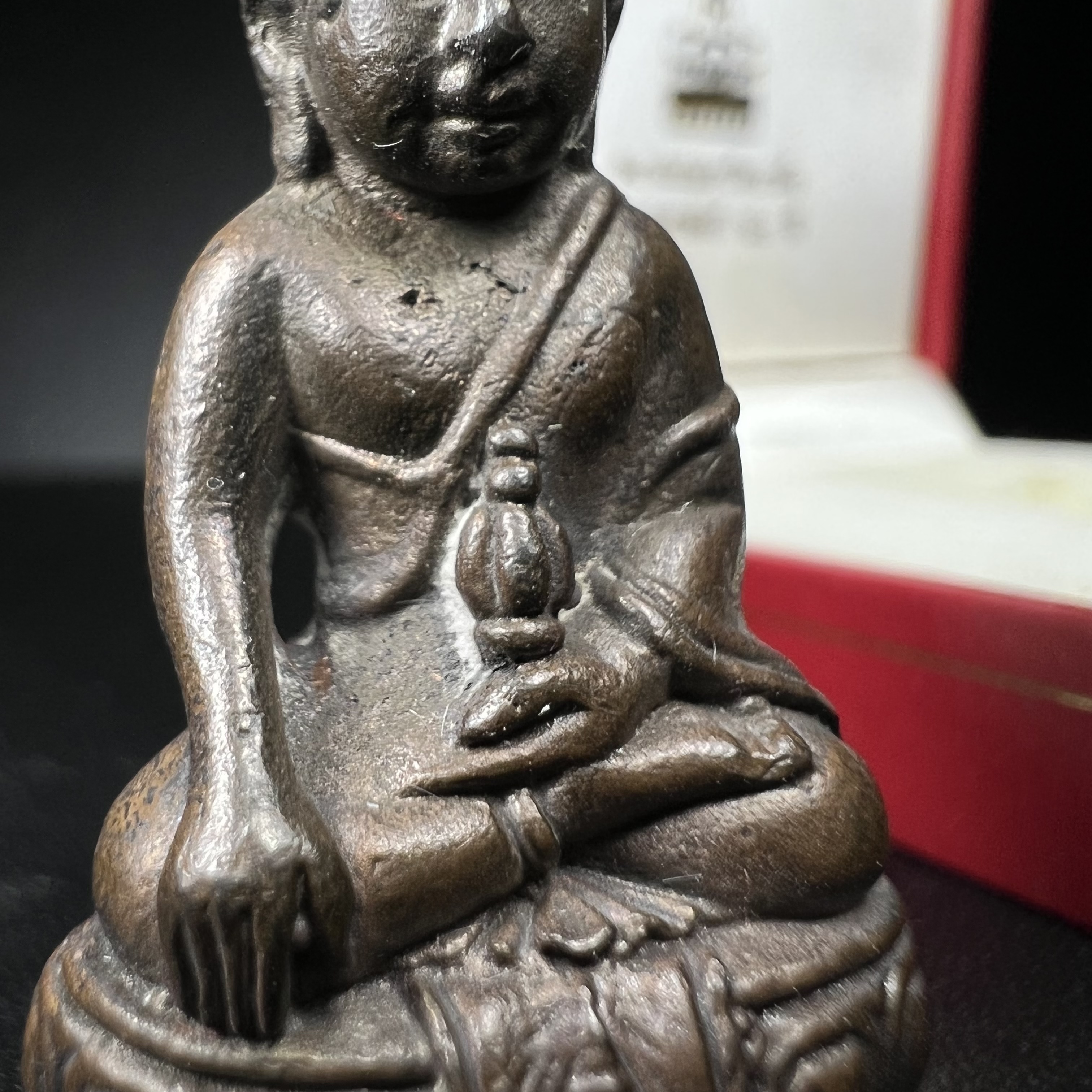 พระกริ่ง ภปร. 60 ปี ธรรมศาสตร์ สร้างเป็นที่ระลึกการสถาปนาครบรอบ 60 ปี มหาวิทยาลัยธรรมศาสตร์ ปี 2537(ในหลวงรัชกาลที่9 เสด็จเป็นประธานในพิธี)(พิธีใหญ่ เกจิที่มีชื่อเสียงมาร่วมปลุกเสกจำนวนมาก ชนวนมาลสารเก่าเข้มขลัง )**ของดีธรรมศาสตร์ที่ศิษย์เก่าไม่ควรพลาด**