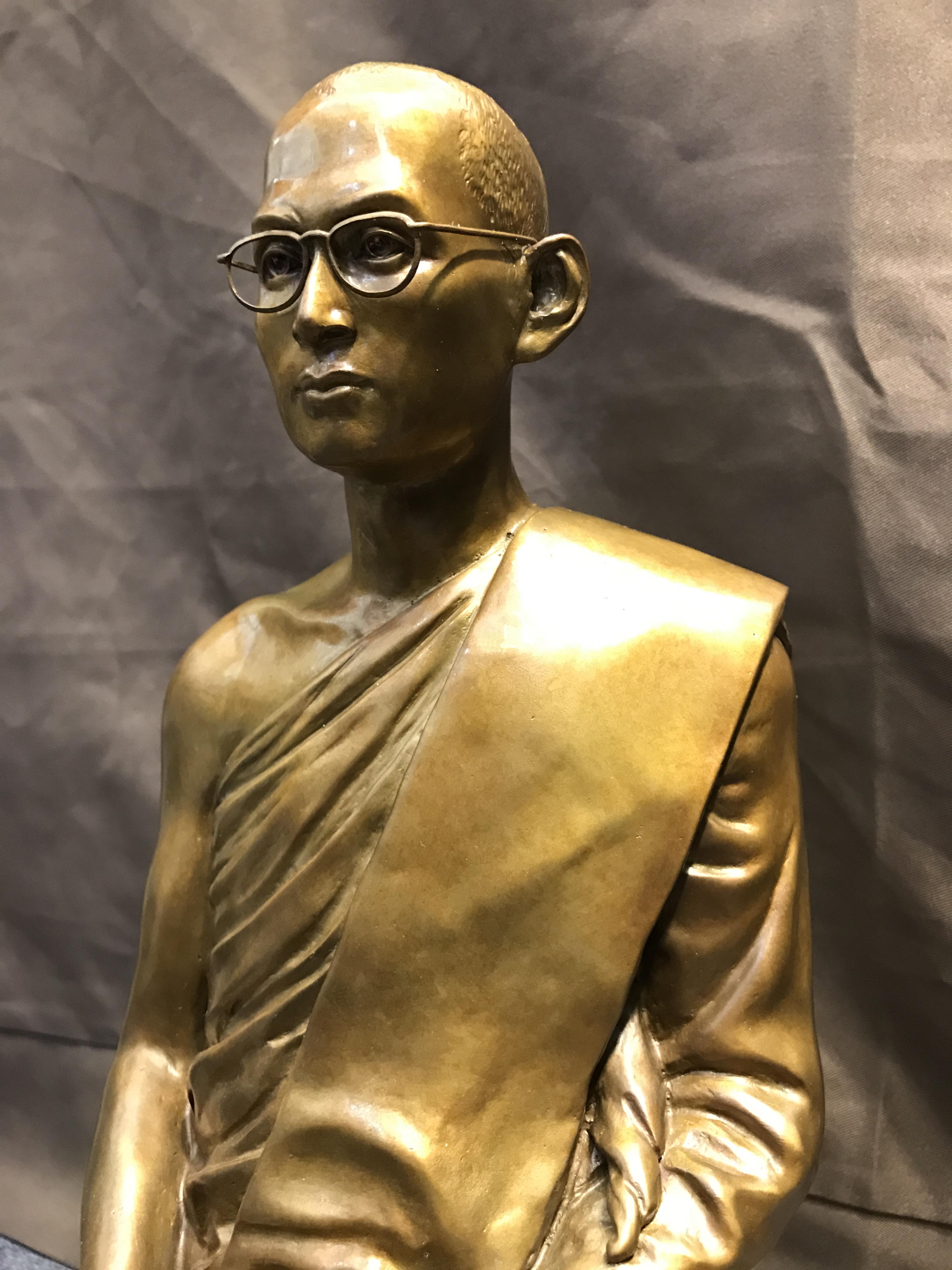 พระบรมรูปพระบาทสมเด็จพระเจ้าอยู่หัวรัชกาลที่9 ทรงผนวช(หน้าตัก9นิ้ว) เนื่องในโอกาสมหามงคลเฉลิมพระชนมพรรษา 7 รอบ 84 พรรษา 5 ธันวาคม 2554