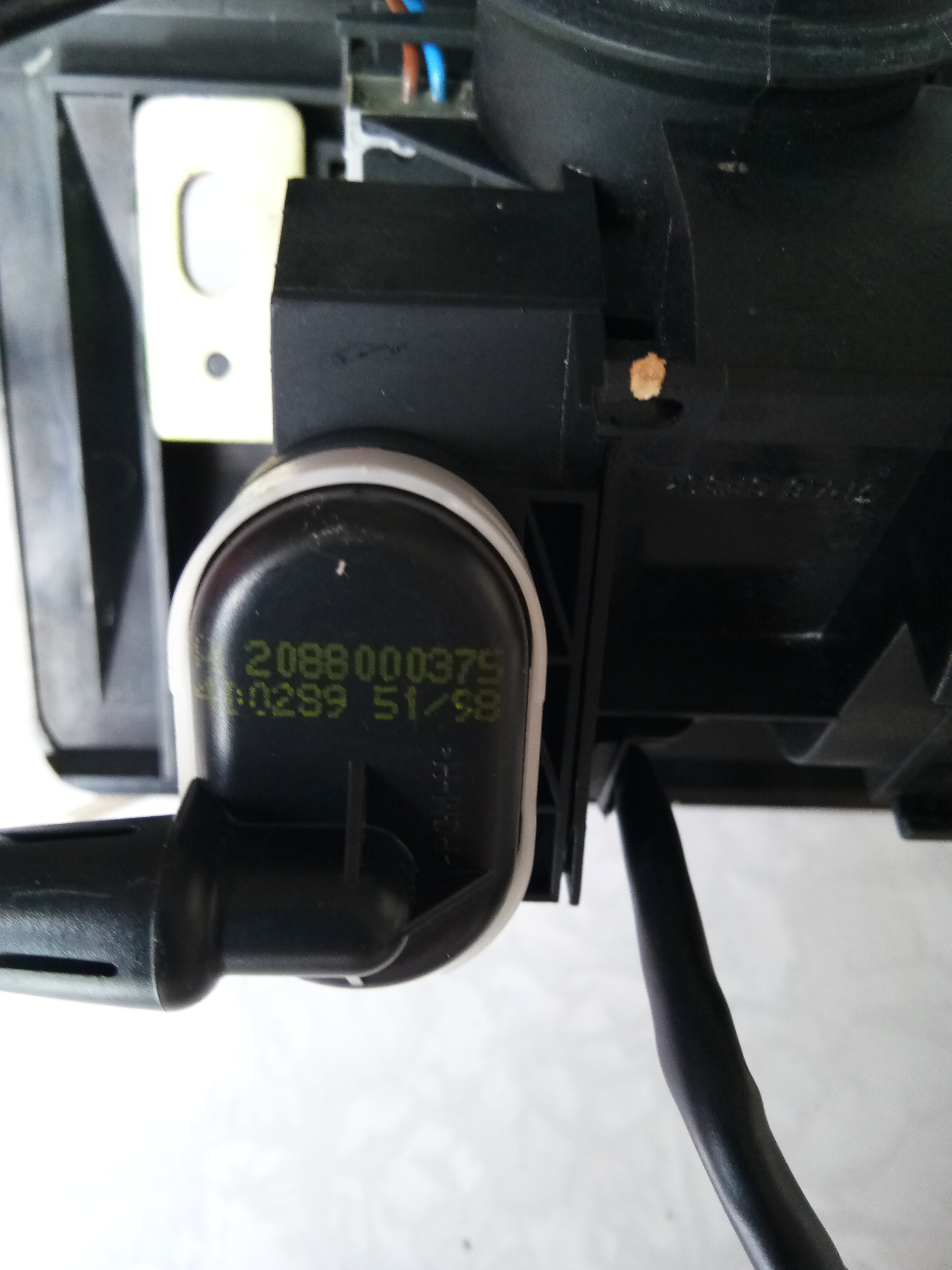 กลอนฝาท้ายBENZ W210