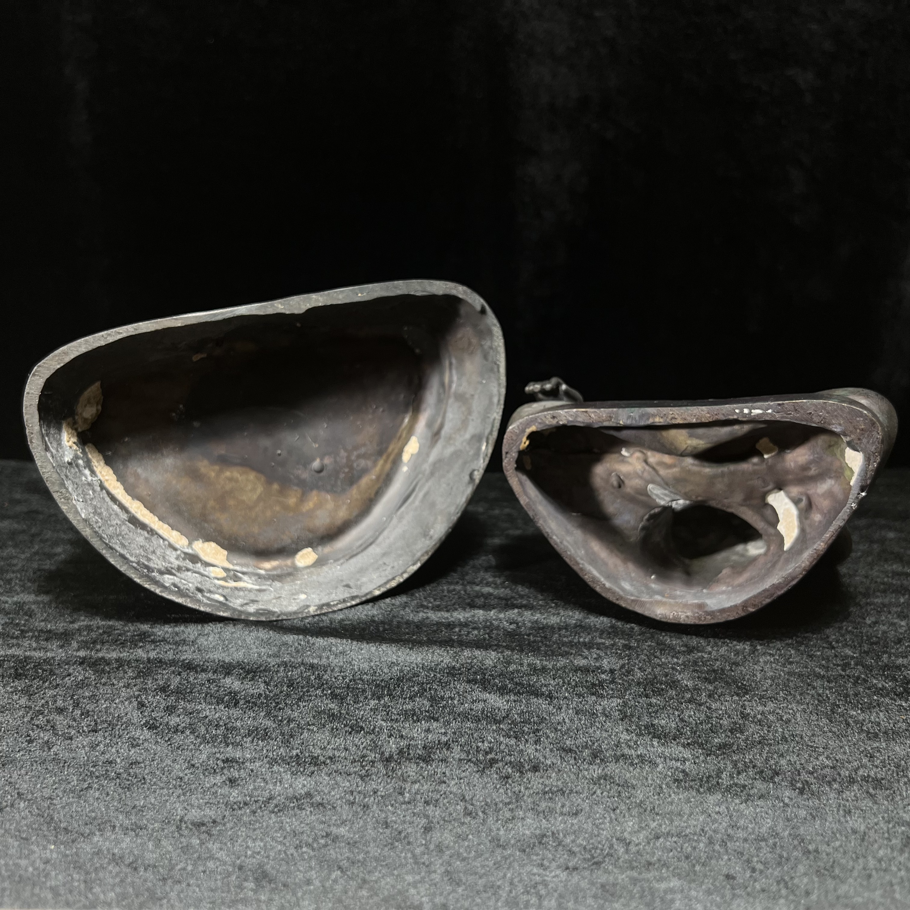 พระพุทธนรสีห์ จปร.+ภปร. ครบรอบ 100 ปี ธนาคารไทยพาณิชย์ ปี 2550 พระบูชาหน้าตัก 5 นิ้ว 2 ถอด(พร้อมตลับพระธาตุ) สมเด็จพระเทพรัตนราชสุดาฯ เสด็จเป็นองค์ประธานในพิธีเททอง(พุทธศิลป์งดงาม)ด้านหน้าฐานประดับด้วยตราสัญลักษณ์พระปรมาภิไธยย่อ