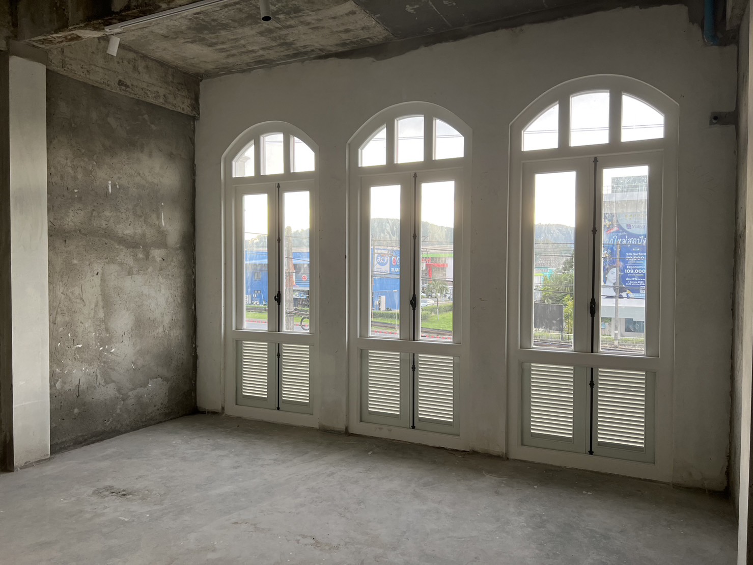 For Rent : Wichit, 3-story building opposite Big C Phuket, 400 sqm.