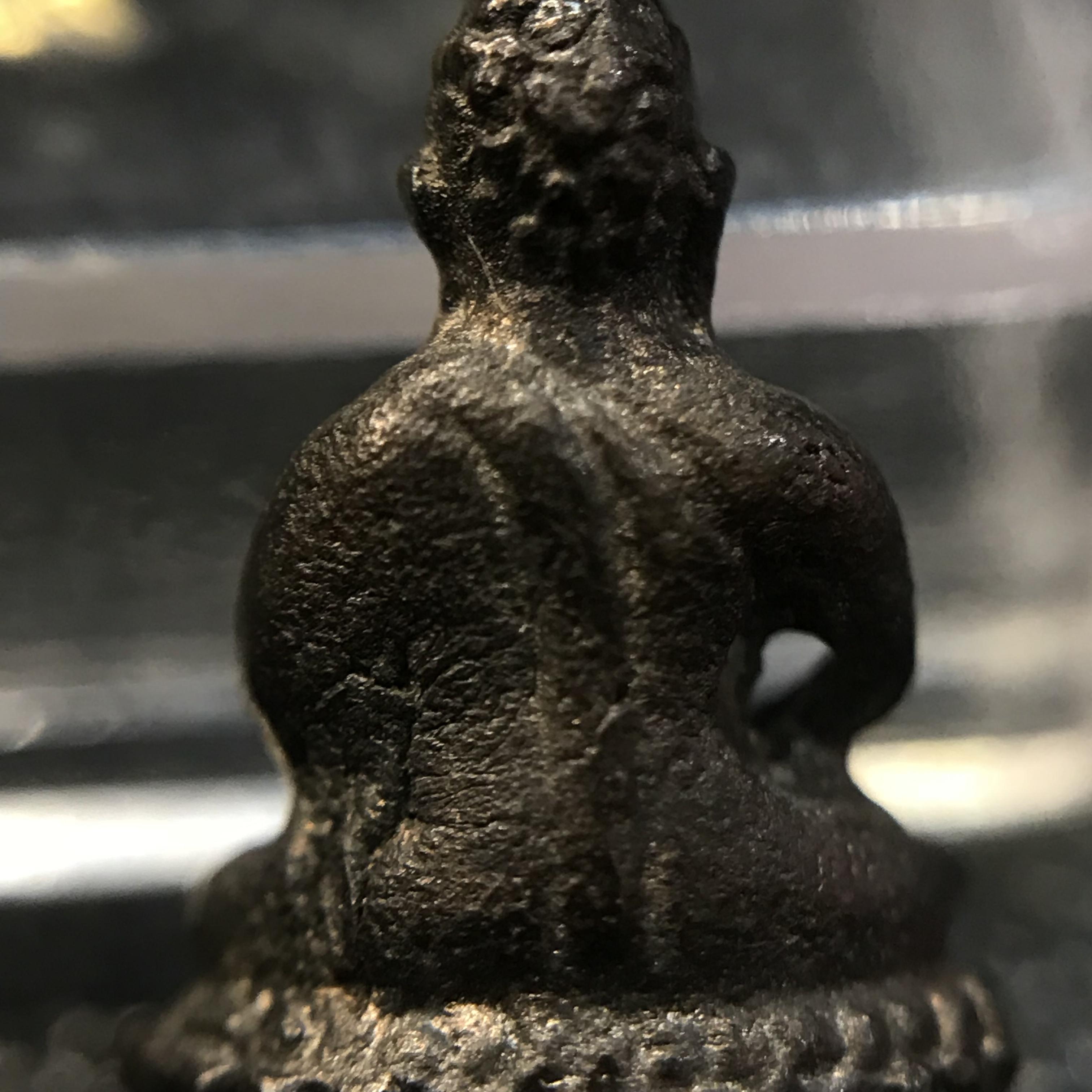 พระชัยวัฒน์อมรโมลี สมเด็จพระวันรัต (จุนท์ พรหมคตโต) วัดบวรนิเวศฯ เนื้อนวโลหะ ปี๒๕๓๔ สภาพสวยหายาก!!!(ตอกโค๊ด)