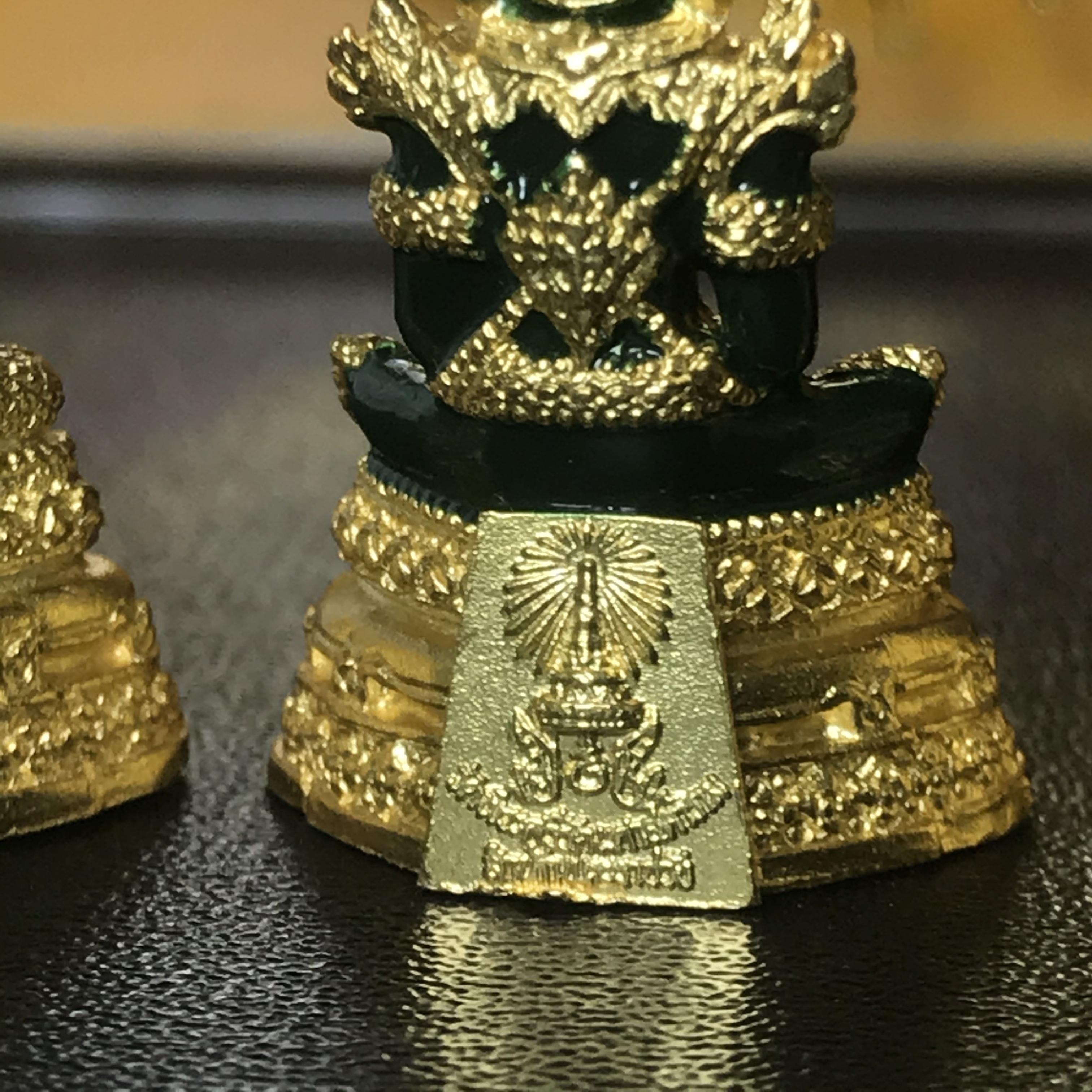 พระพุทธมหามณีรัตนปฏิมากร(พระแก้วมรกต) วัดพระศรีรัตนศาสดาราม สำนักพระราชวัง จัดสร้าง ชุด3 ฤดู ร้อน ฝน หนาว(บรรจุมวลสารใต้ฐาน)