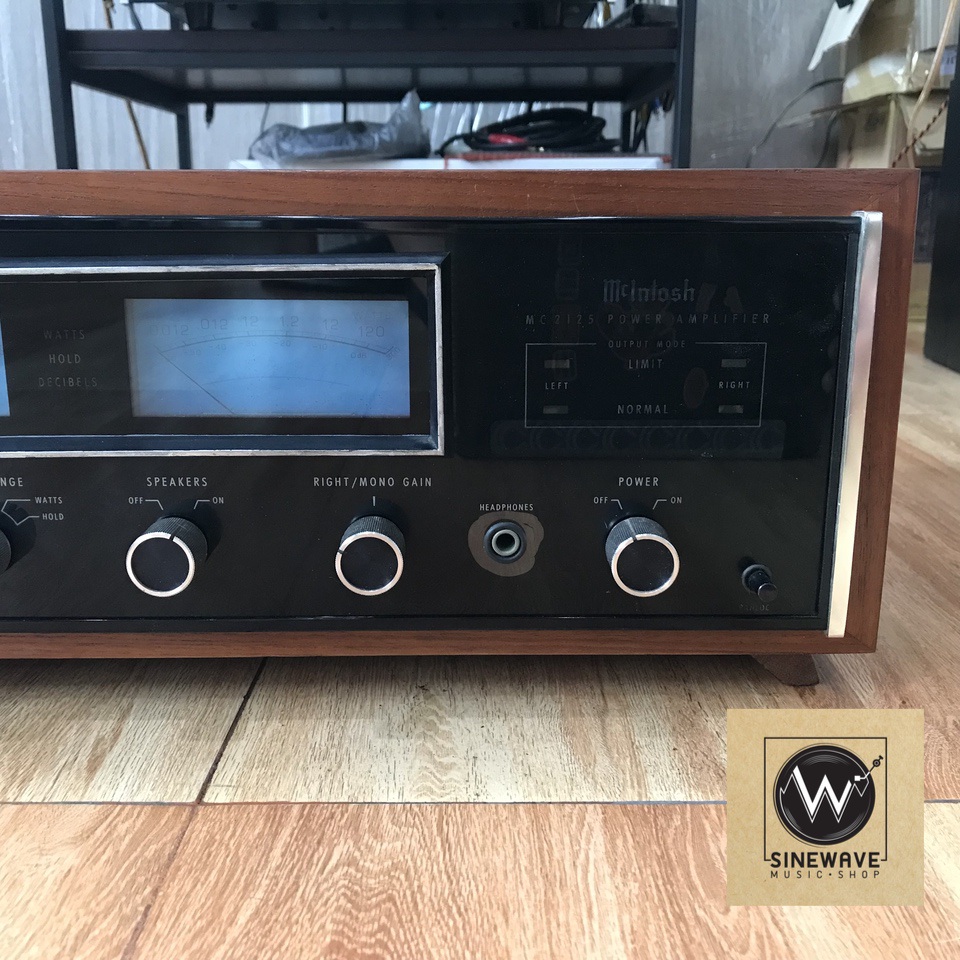 Power Amp ยี่ห้อ Mcintosh รุ่น MC-2125 (Made in USA) ไฟ 220Volts