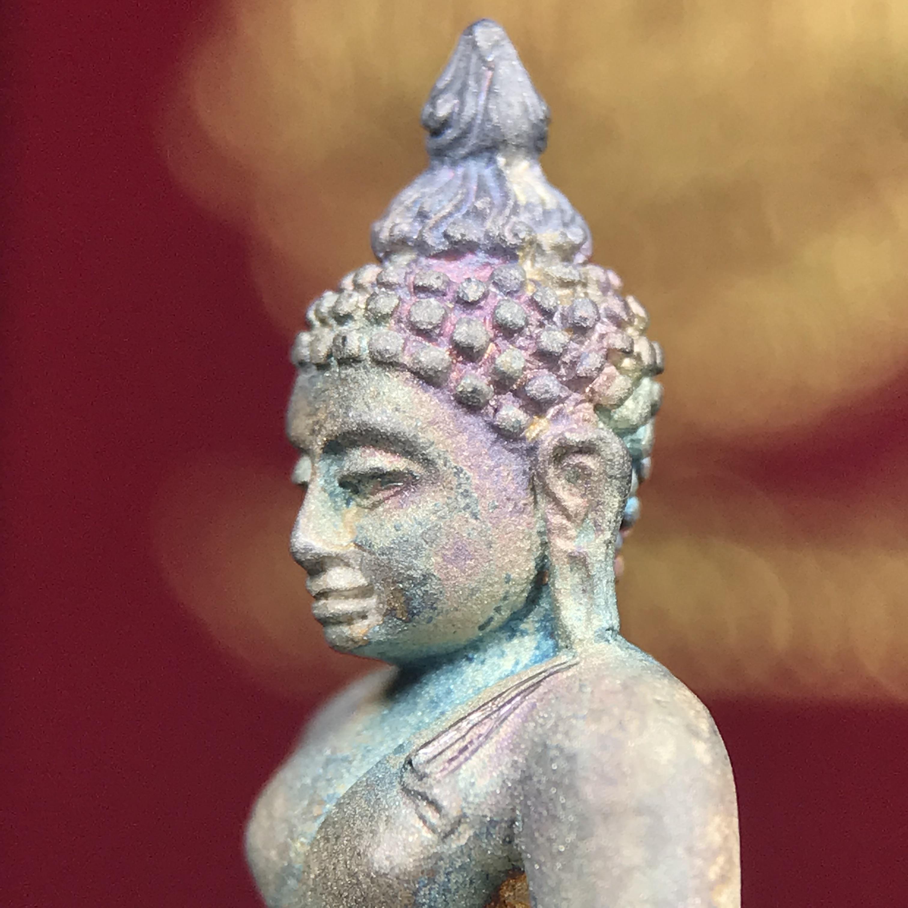 พระกริ่งไพรีพินาศ ตรากาญจนาภิเษก วัดบวรนิเวศวิหาร ที่ระลึกในหลวงรัชกาลที่9 ครองสิริราชสมบัติครบ 50ปี เนื้อเงิน(สภาพผิวเดิมขึ้นสีรุ้งธรรมชาติสวยแบบนิยม)(เสน่ห์พระเนื้อเงินสีสันที่ธรรมชาติสรรค์สร้าง)เข้มขลังทรงอานุภาพยิ่งใหญ่ กำราบศัตรูพ่ายสิ้น พระไพรีพินาศ