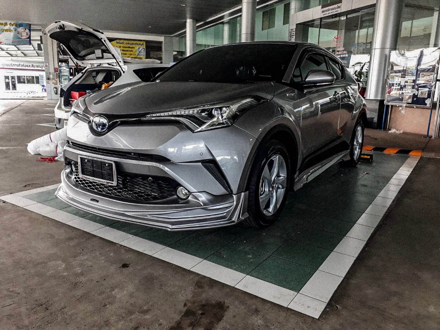 Toyota C-HR Space 2018 body kits by Amotriz