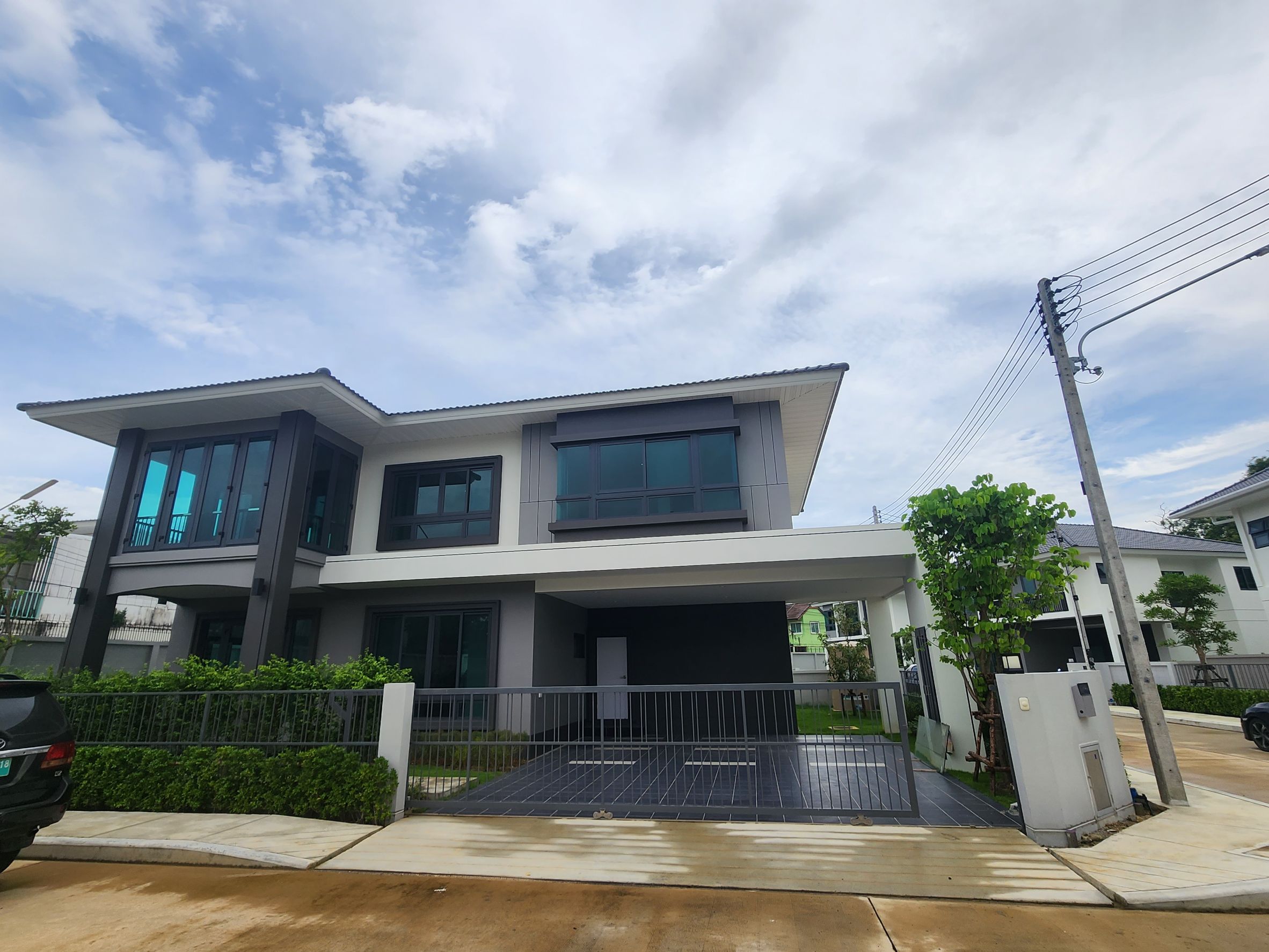 For Sales : Kohkaew, 2-storey detached house, 4 bedrooms 6 bathrooms