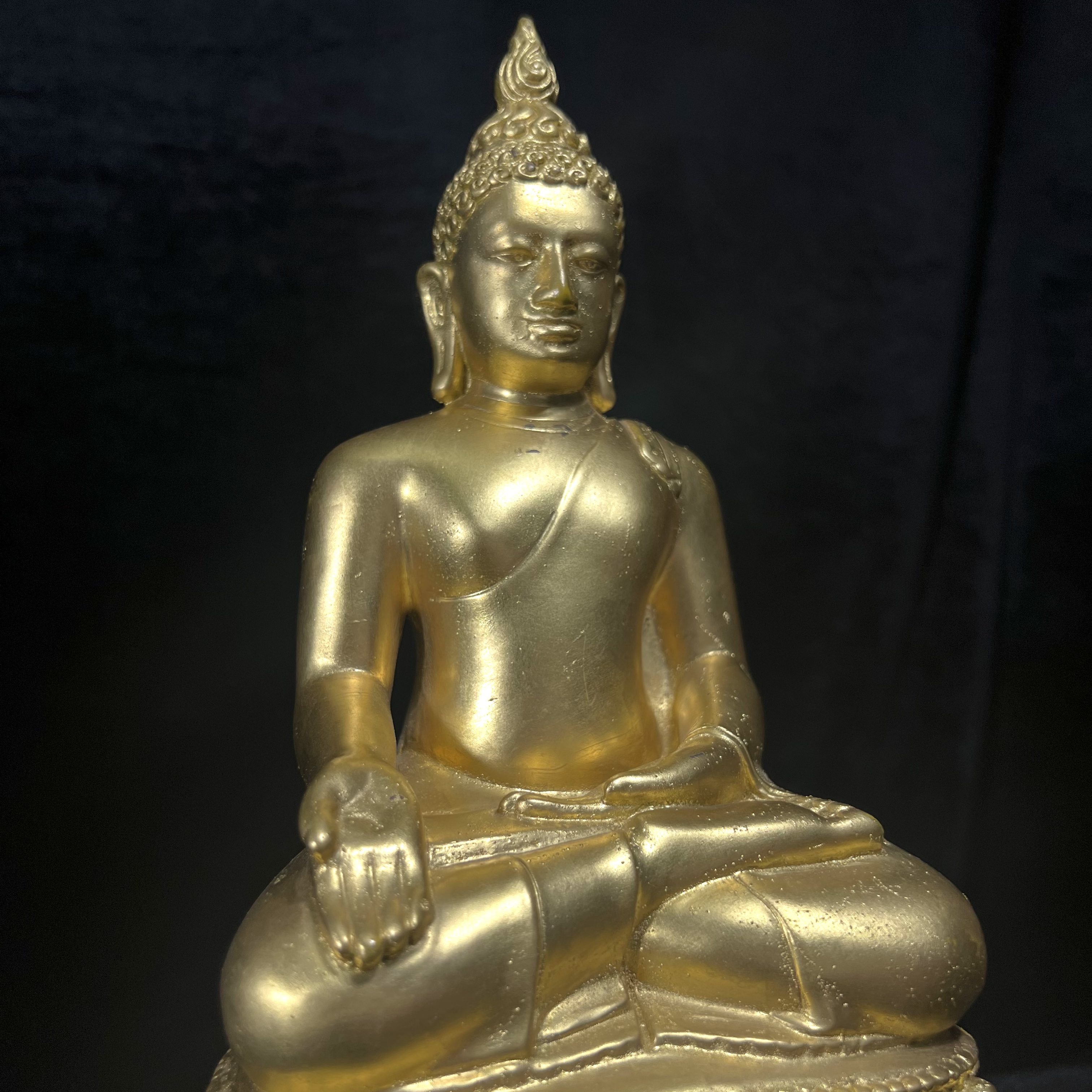 พระบูชาไพรีพินาศ วัดบวรนิเวศวิหาร ปี2538 จัดสร้างโดยสถาบันเทคโนโลยีพระจอมเกล้าพระนครเหนือ พุทธาภิเษก ณ อุโบสถวัดพระแก้ว ขนาดหน้าตัก 5 นิ้ว ทองเหลืองปิดทอง บรรจุแผ่นเงินจารโดยสมเด็จพระสังฆราช (ตอกโค๊ตหมายเลข(สจพ 309) (พระดี พิธีใหญ่)1 ใน 348 องค์ หายาก