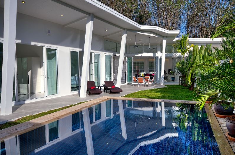For Rent : Thalang, Luxury Private Pool Villa , 3 bedrooms 3 bathrooms. Garden View.