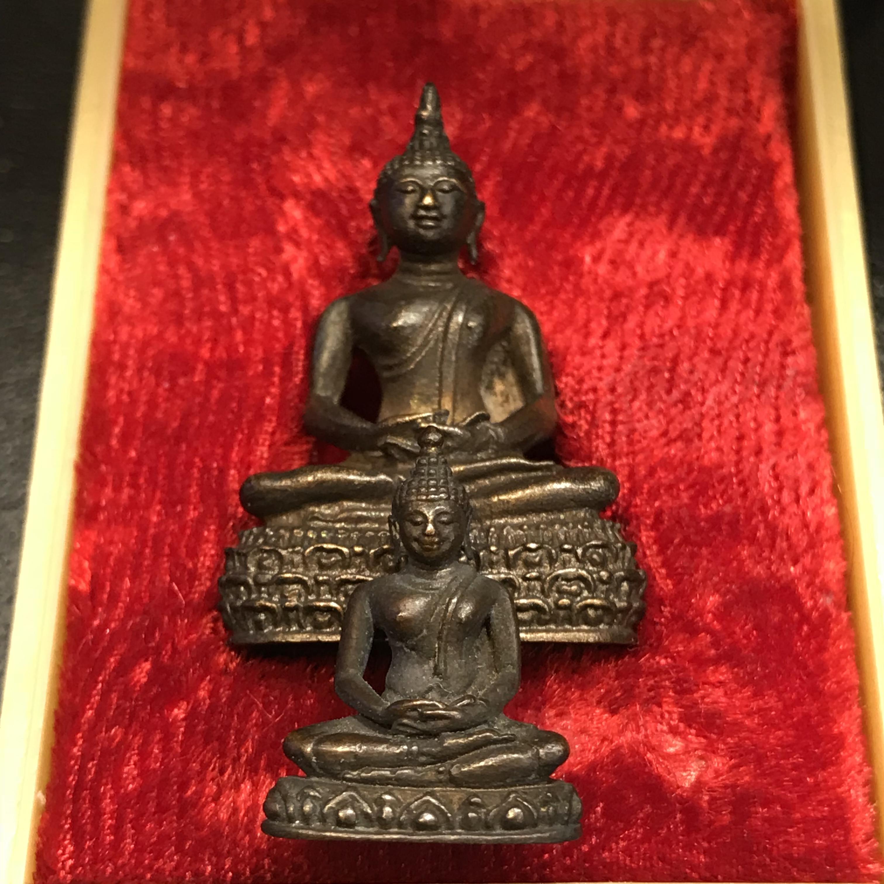 พระกริ่ง-พระชัยวัฒน์พระพุทธสิหิงห์ วัดราชประดิษฐ์ ปี2519 เนื้อนวโลหะกล่องบรรจุเดิม(ในหลวงรัชกาลที่9เสด็จในพิธี)